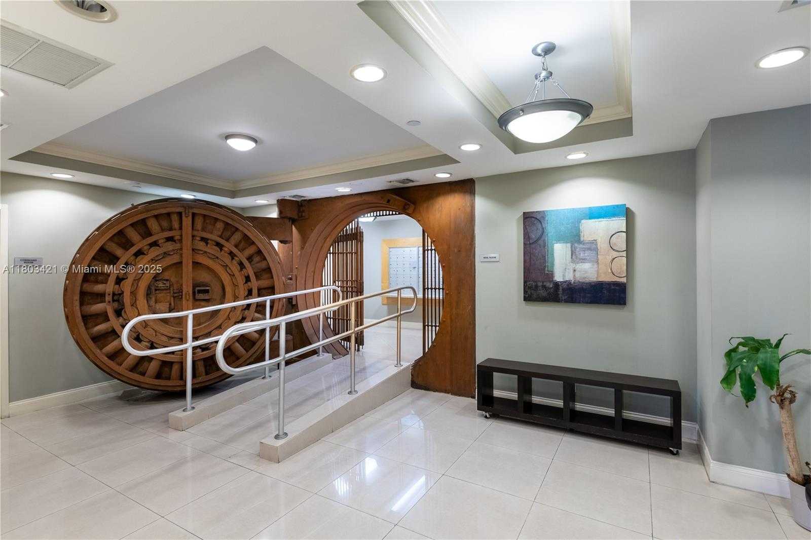 Small Image of 111 EAST FLAGLER ST #501, Miami Number 15