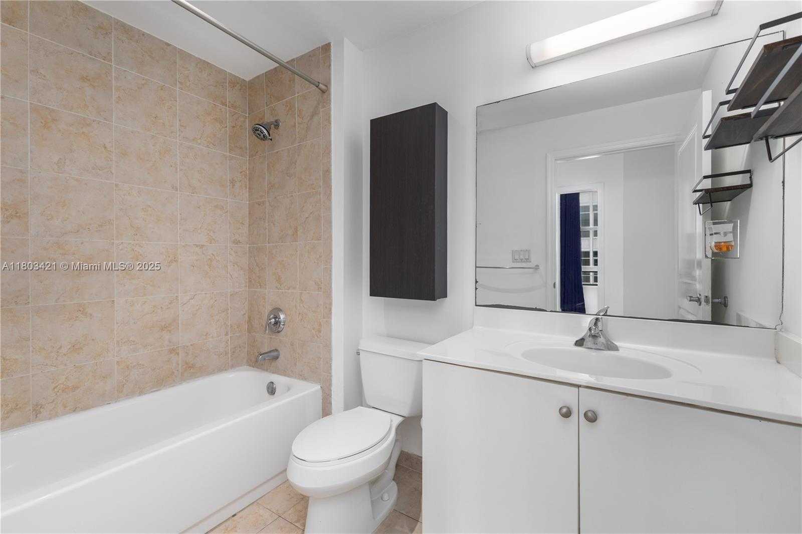 Small Image of 111 EAST FLAGLER ST #501, Miami Number 6