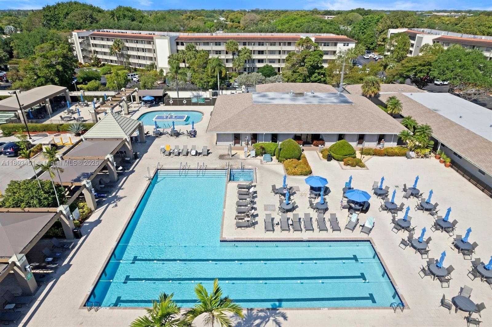 Small Image of 2305 LUCAYA LN #H1, Coconut Creek Number 14