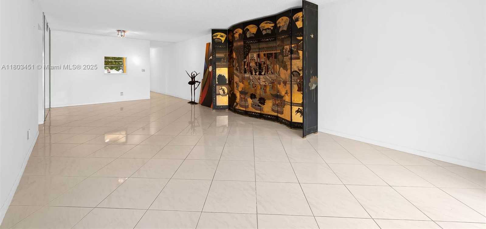 Small Image of 2305 LUCAYA LN #H1, Coconut Creek Number 2