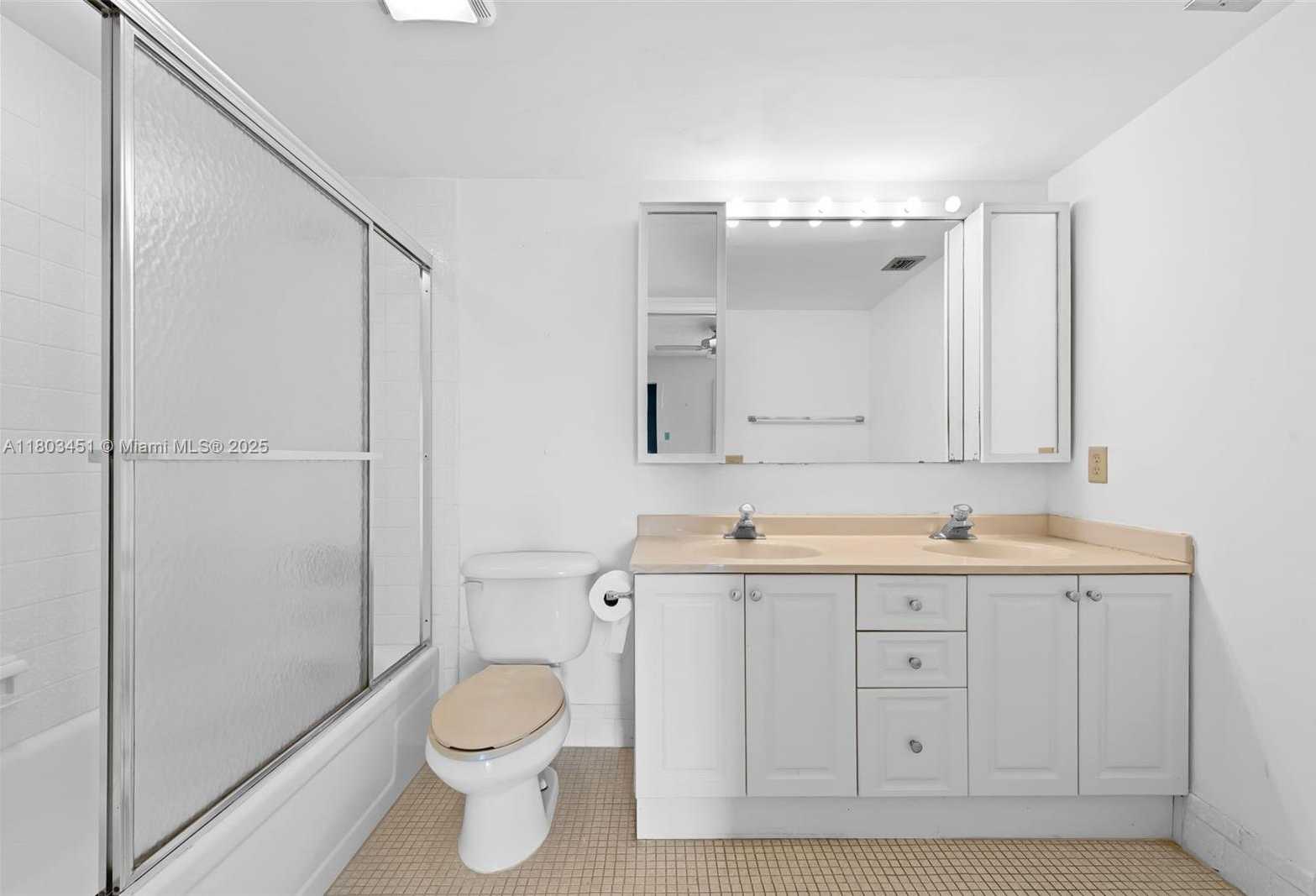 Small Image of 2305 LUCAYA LN #H1, Coconut Creek Number 5