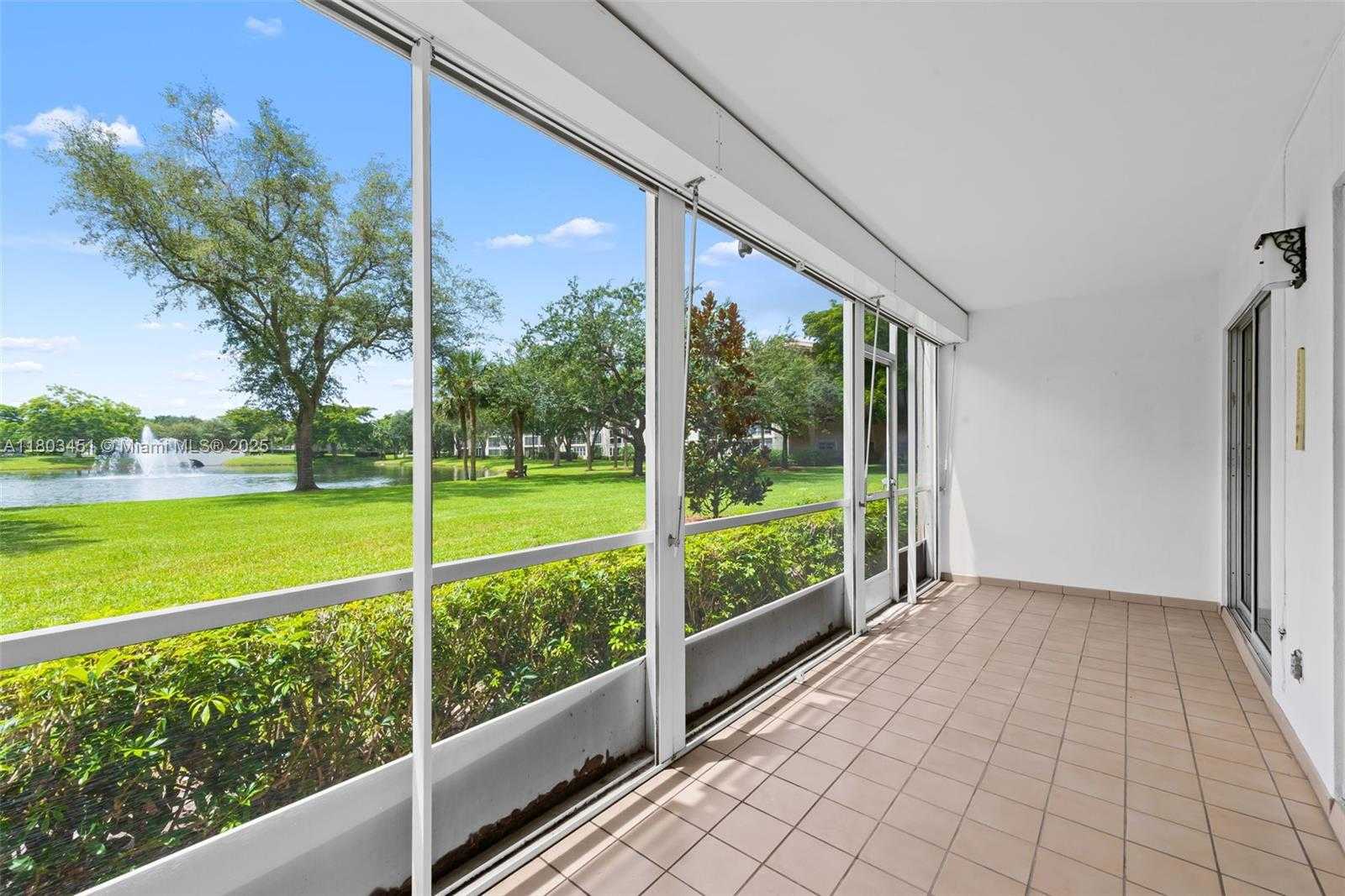 Small Image of 2305 LUCAYA LN #H1, Coconut Creek Number 7