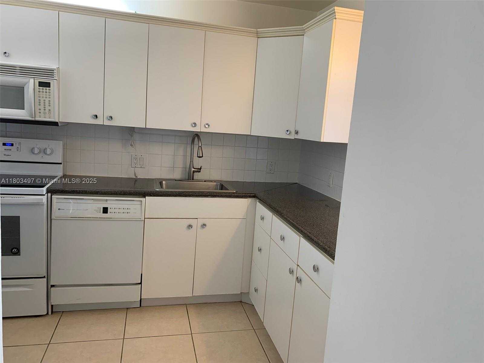 Small Image of 3675 NORTH COUNTRY CLUB DR #1610, Aventura Number 14