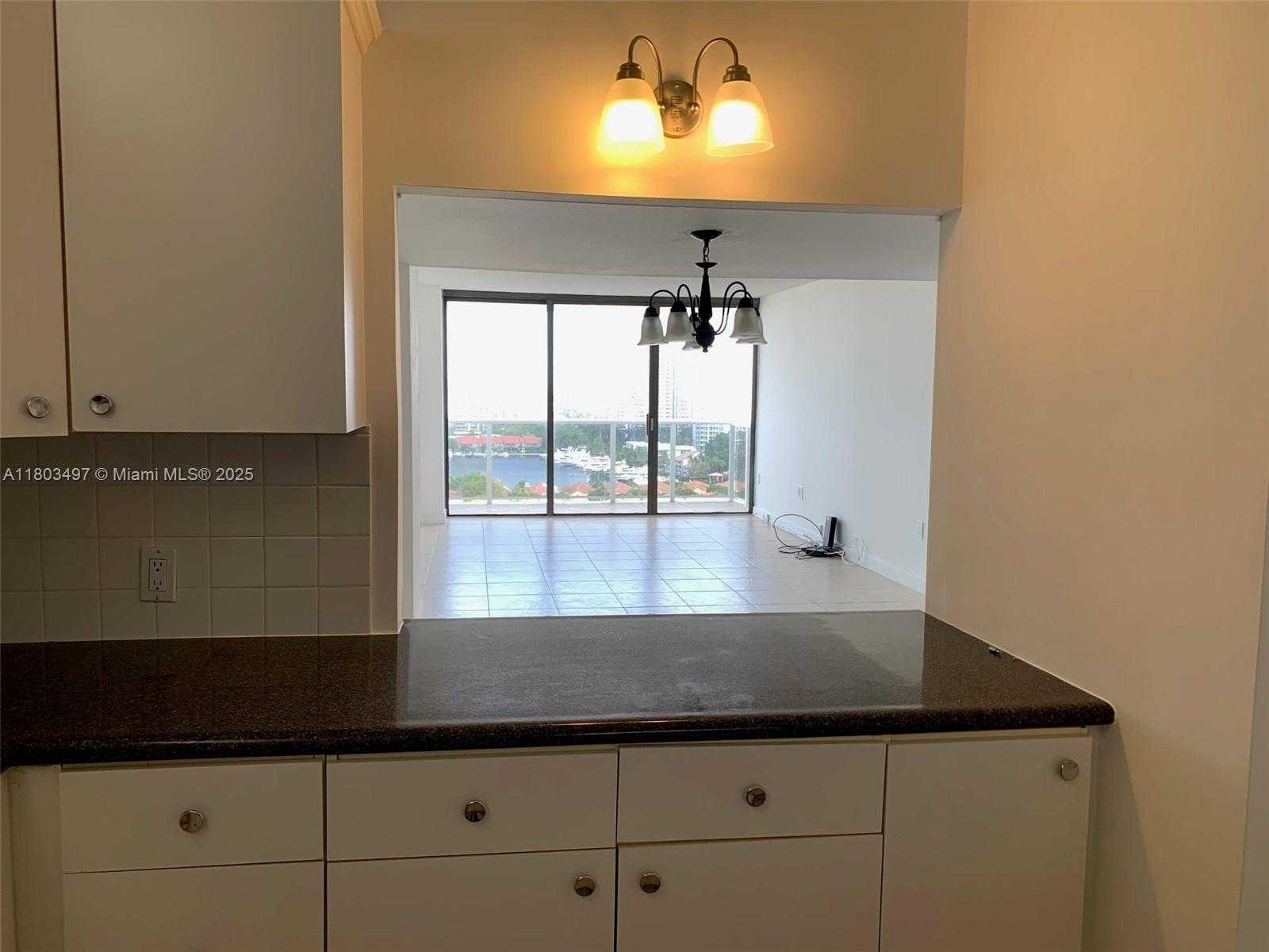 Small Image of 3675 NORTH COUNTRY CLUB DR #1610, Aventura Number 15