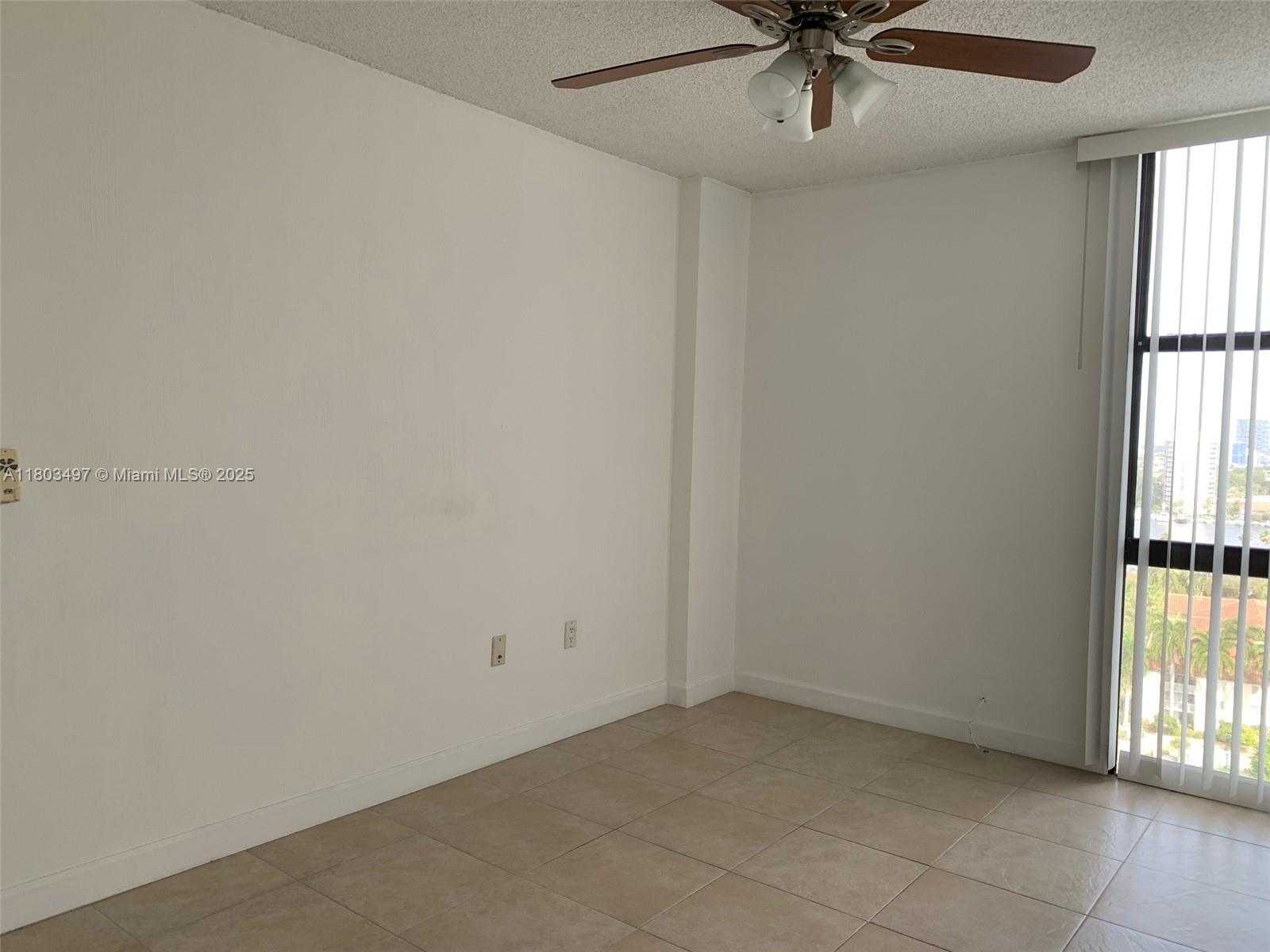 Small Image of 3675 NORTH COUNTRY CLUB DR #1610, Aventura Number 17