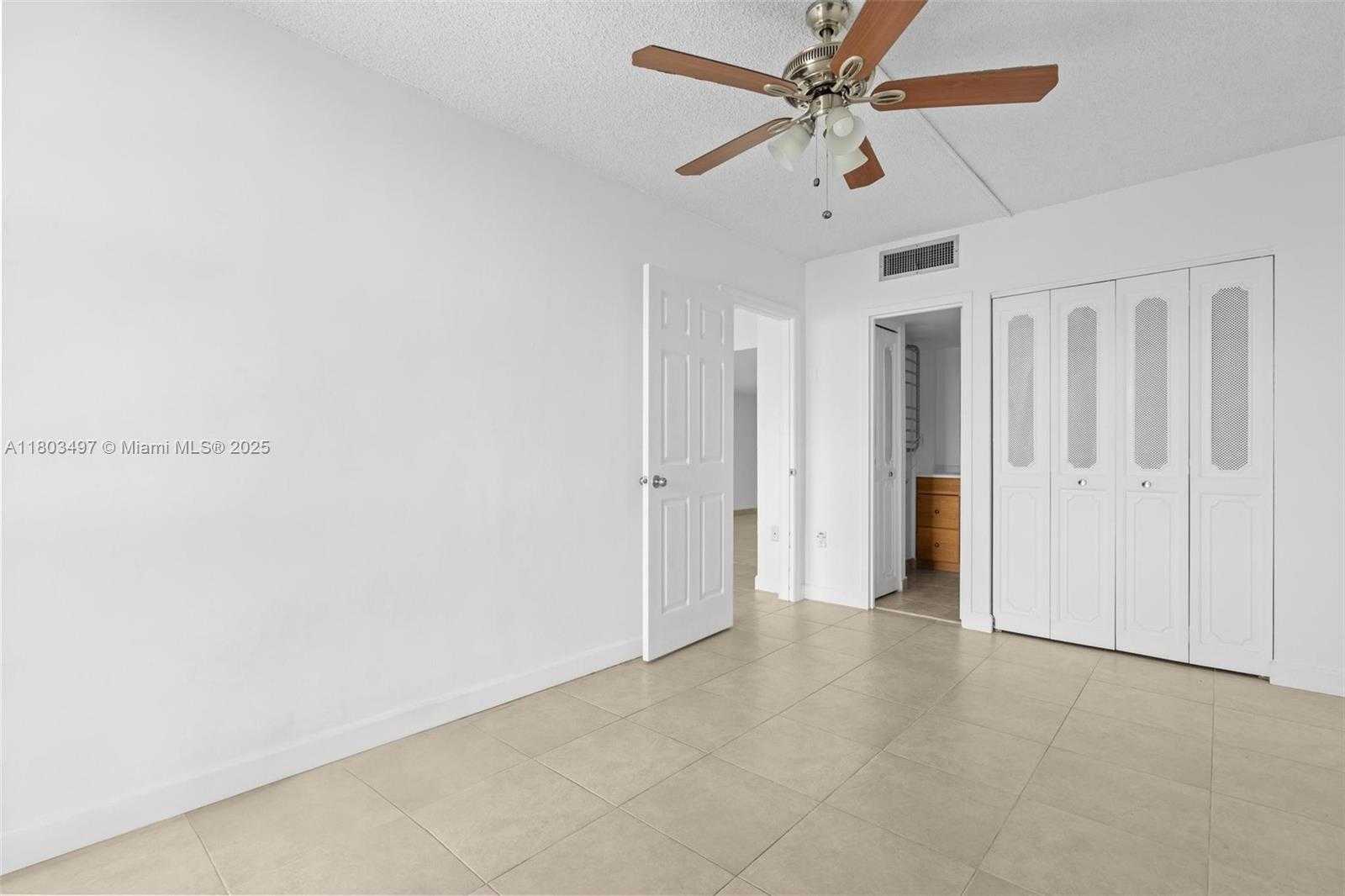 Small Image of 3675 NORTH COUNTRY CLUB DR #1610, Aventura Number 27