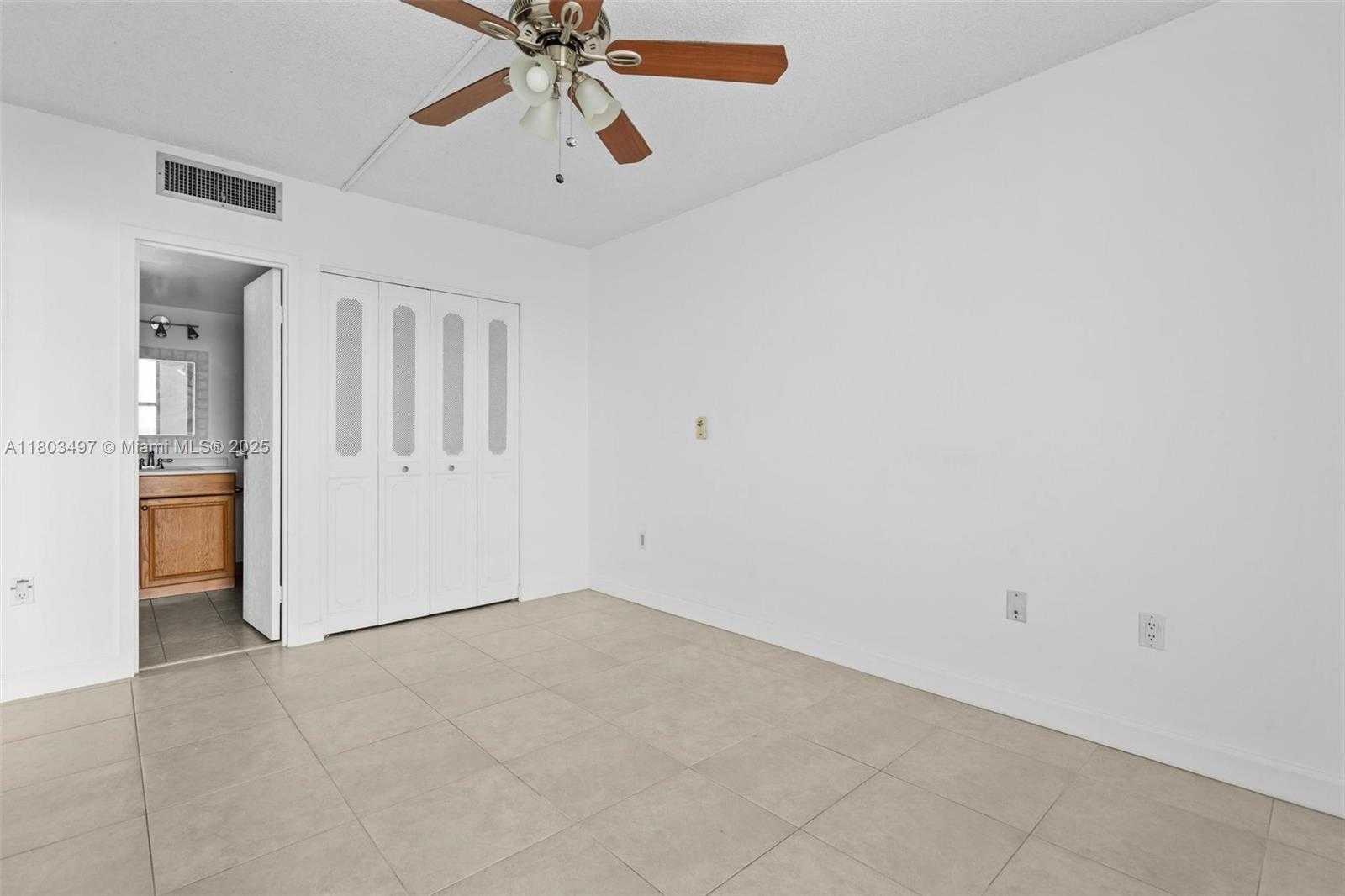 Small Image of 3675 NORTH COUNTRY CLUB DR #1610, Aventura Number 28