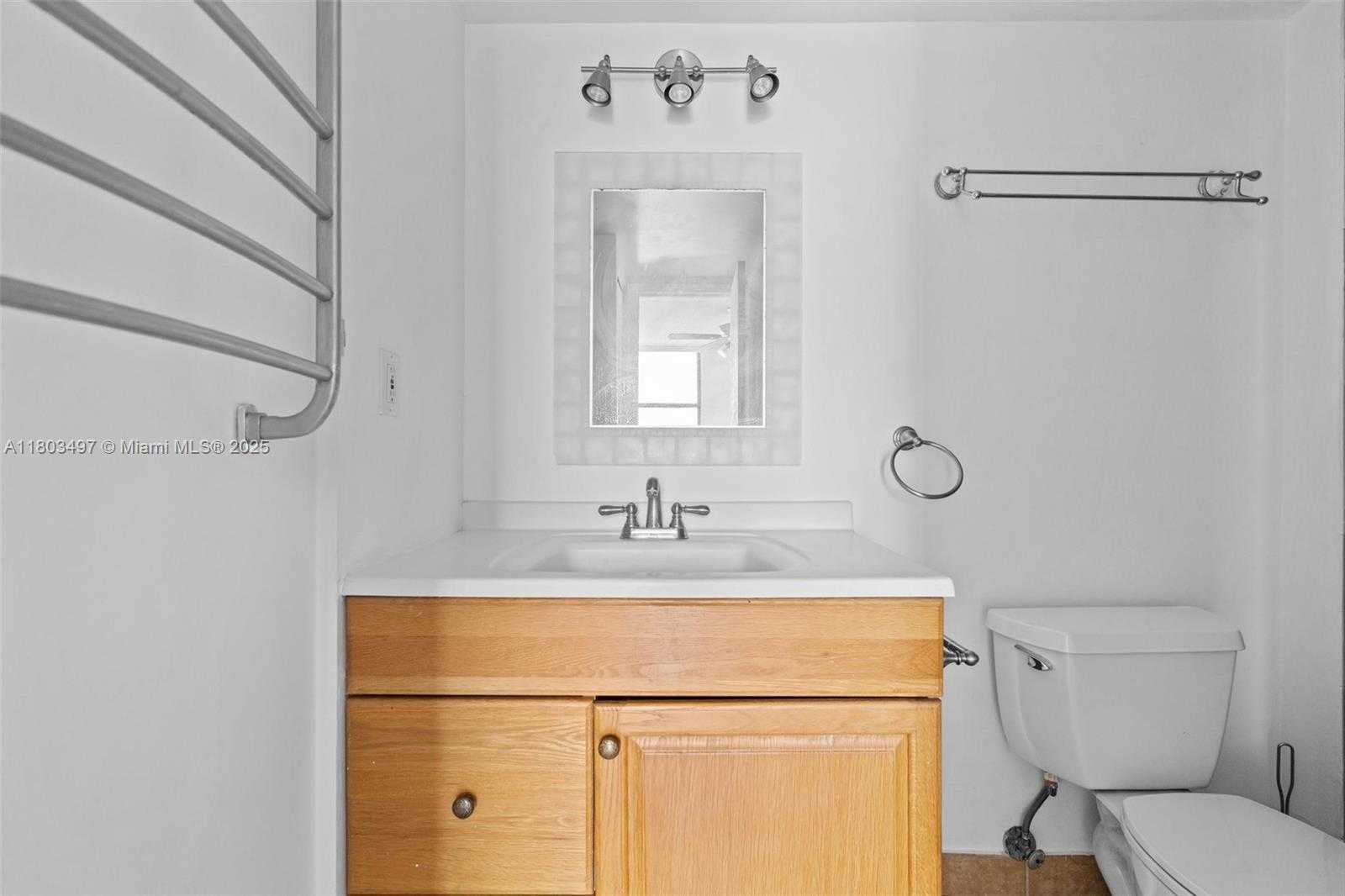 Small Image of 3675 NORTH COUNTRY CLUB DR #1610, Aventura Number 29