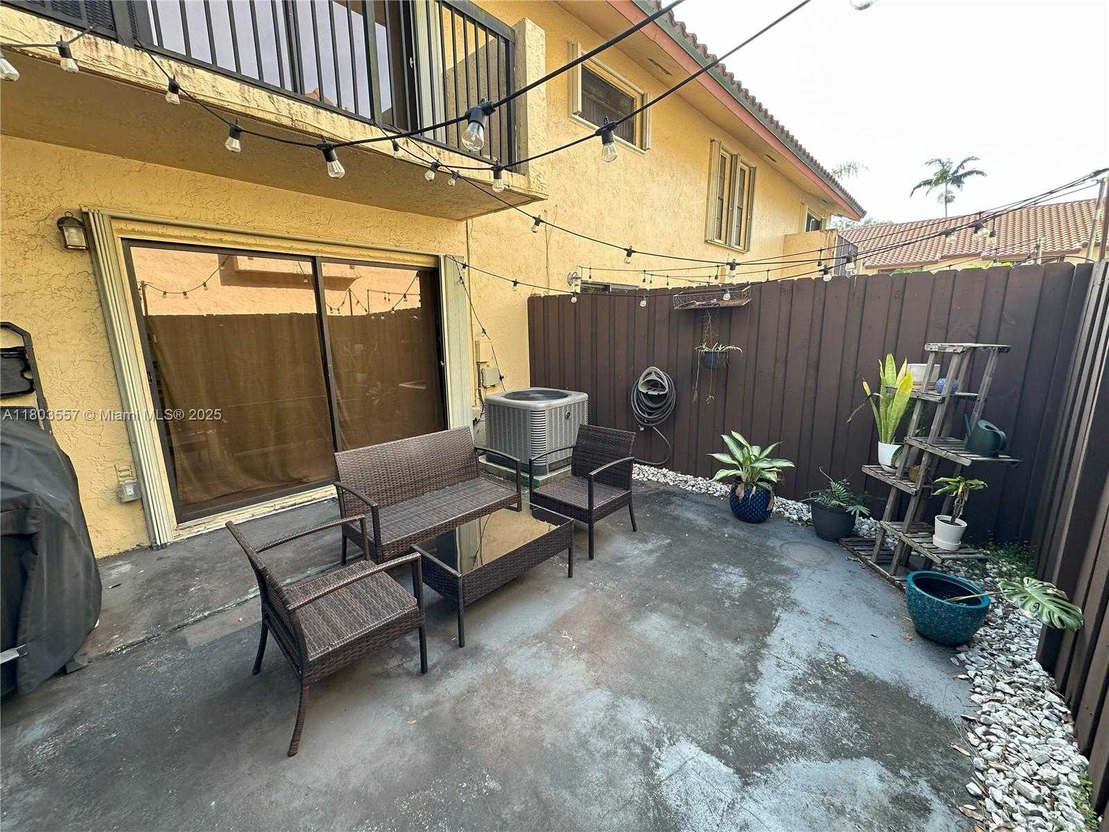 Small Image of 10102 SOUTH WEST 77TH CT, Miami Number 24
