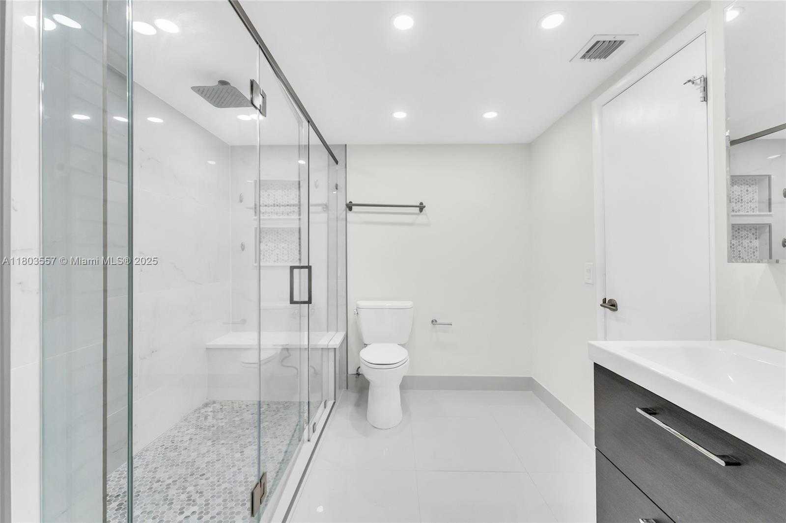 Small Image of 10102 SOUTH WEST 77TH CT, Miami Number 36