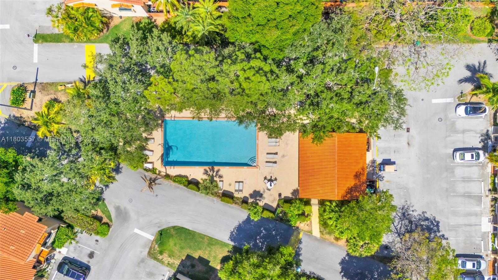 Small Image of 10102 SOUTH WEST 77TH CT, Miami Number 50