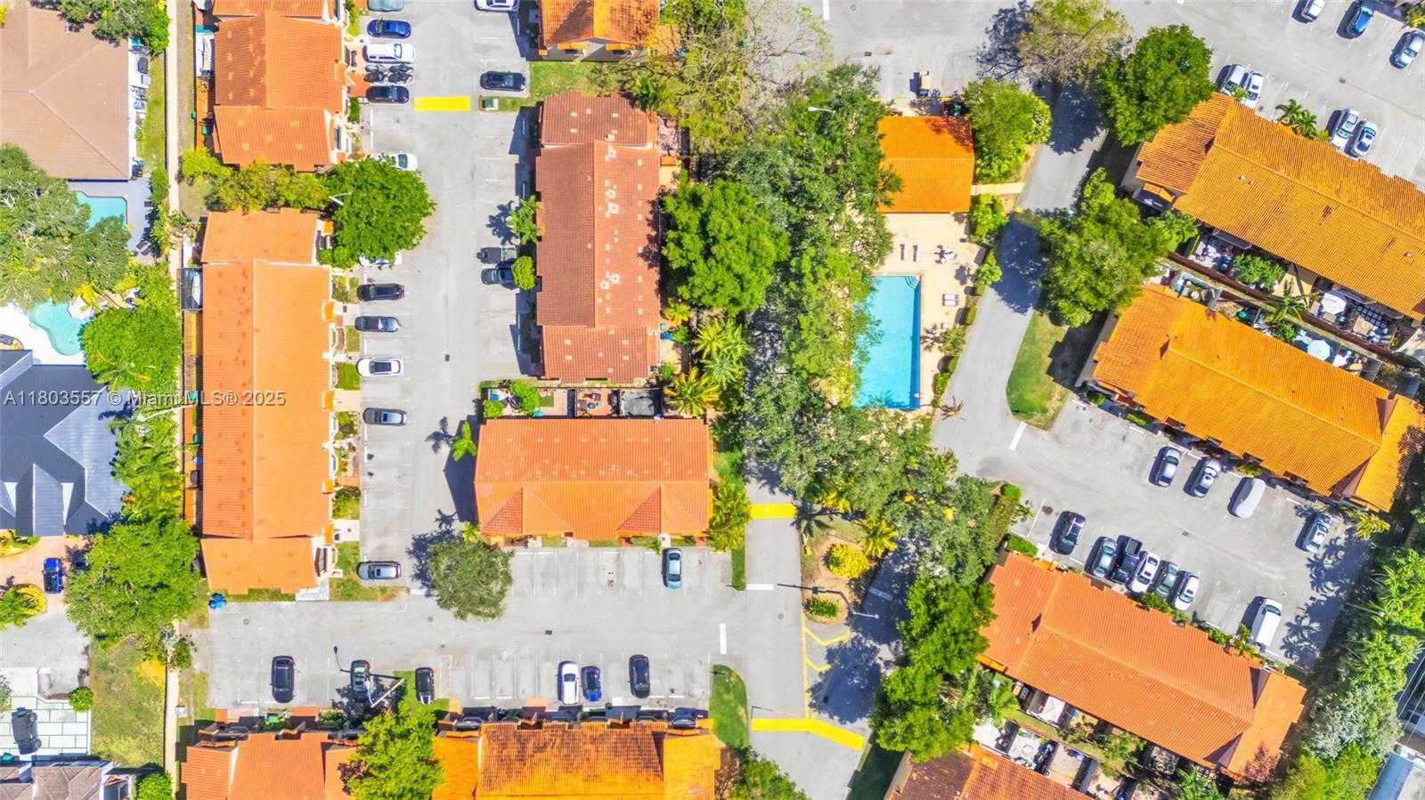 Small Image of 10102 SOUTH WEST 77TH CT, Miami Number 51