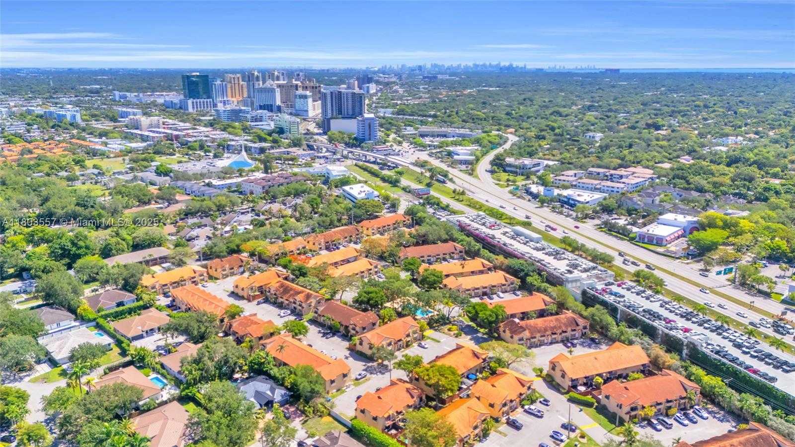 Small Image of 10102 SOUTH WEST 77TH CT, Miami Number 53