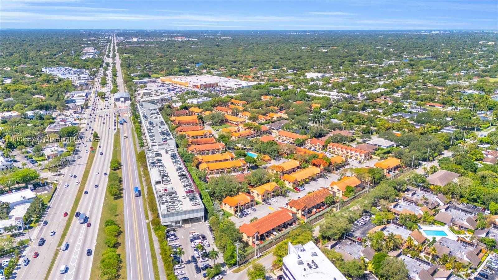 Small Image of 10102 SOUTH WEST 77TH CT, Miami Number 55