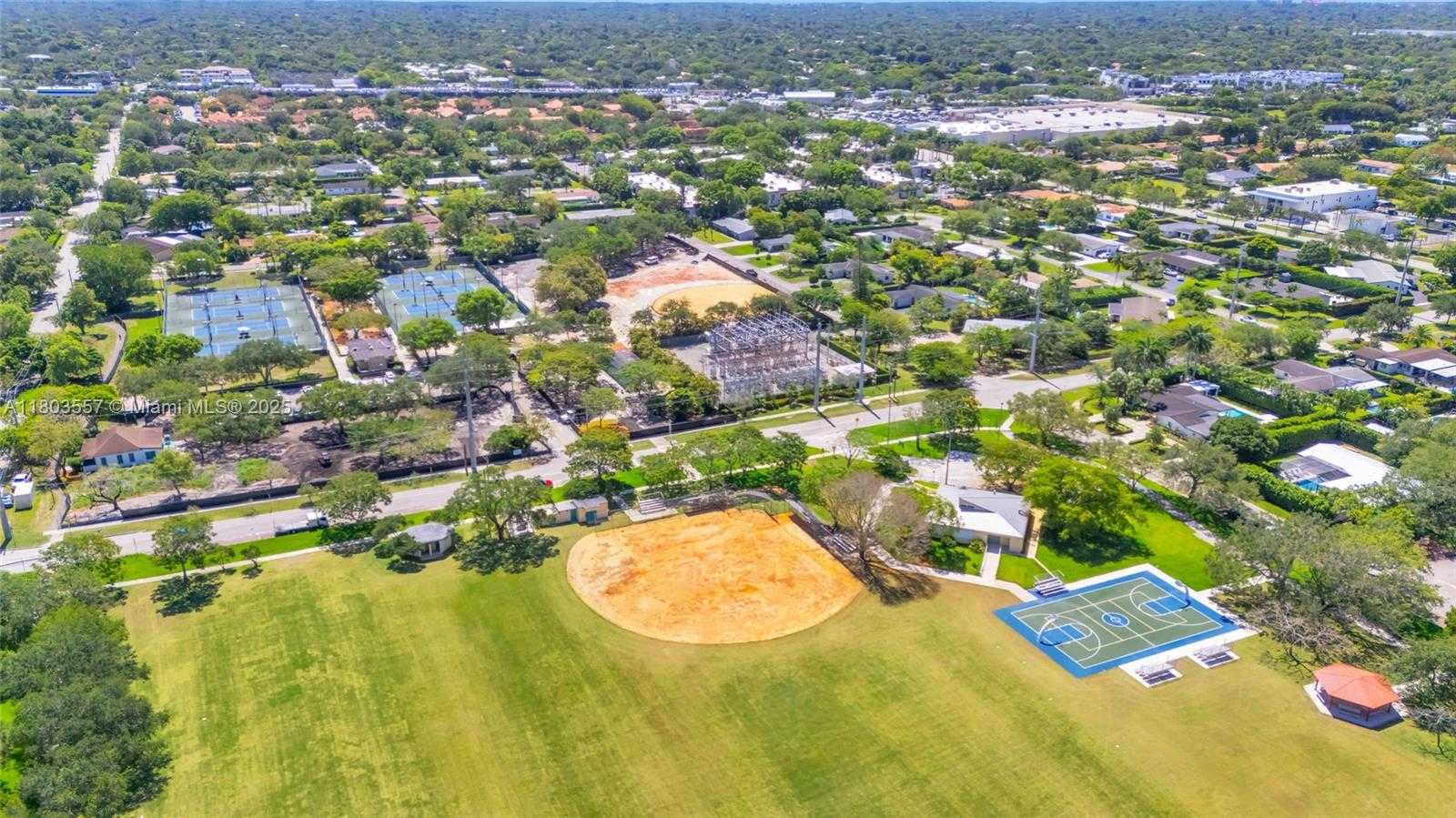 Small Image of 10102 SOUTH WEST 77TH CT, Miami Number 58