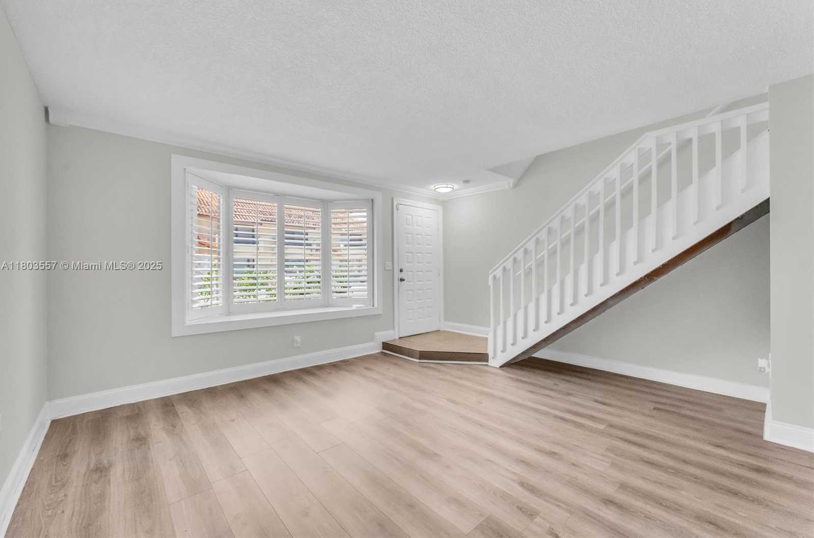 Small Image of 10102 SOUTH WEST 77TH CT, Miami Number 7