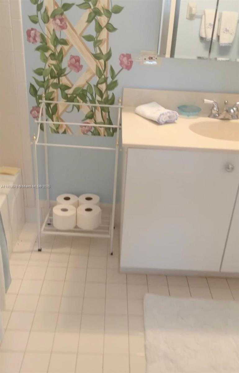 Small Image of 23344 CAROLWOOD LN #106, Boca Raton Number 17