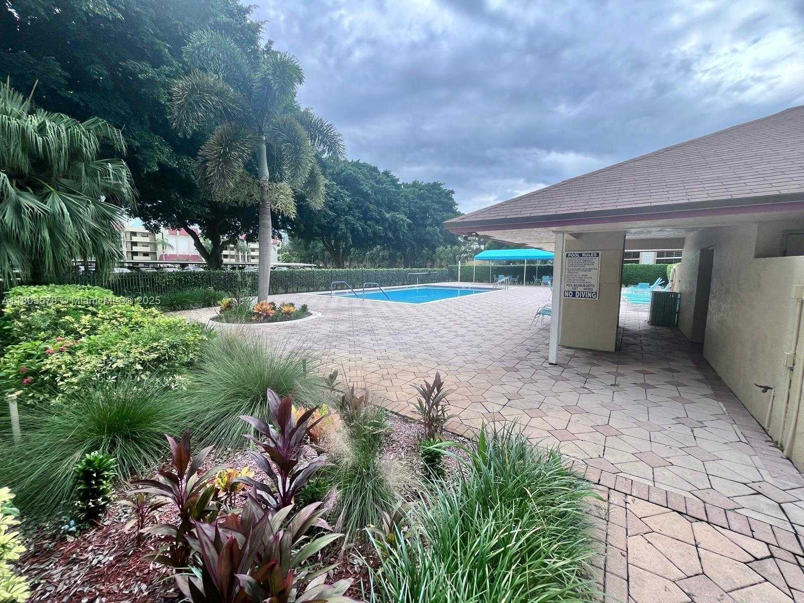 Small Image of 23344 CAROLWOOD LN #106, Boca Raton Number 21