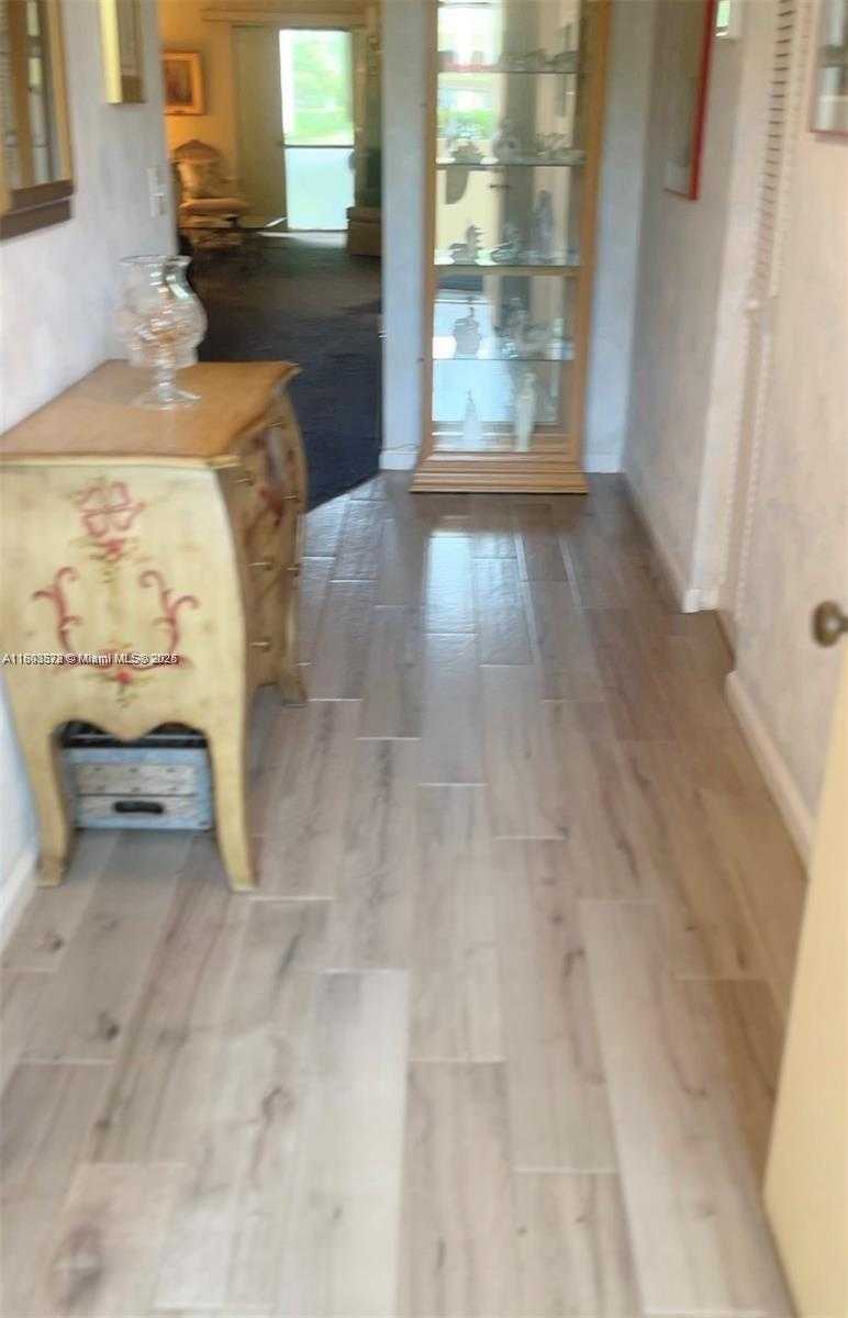 Small Image of 23344 CAROLWOOD LN #106, Boca Raton Number 8