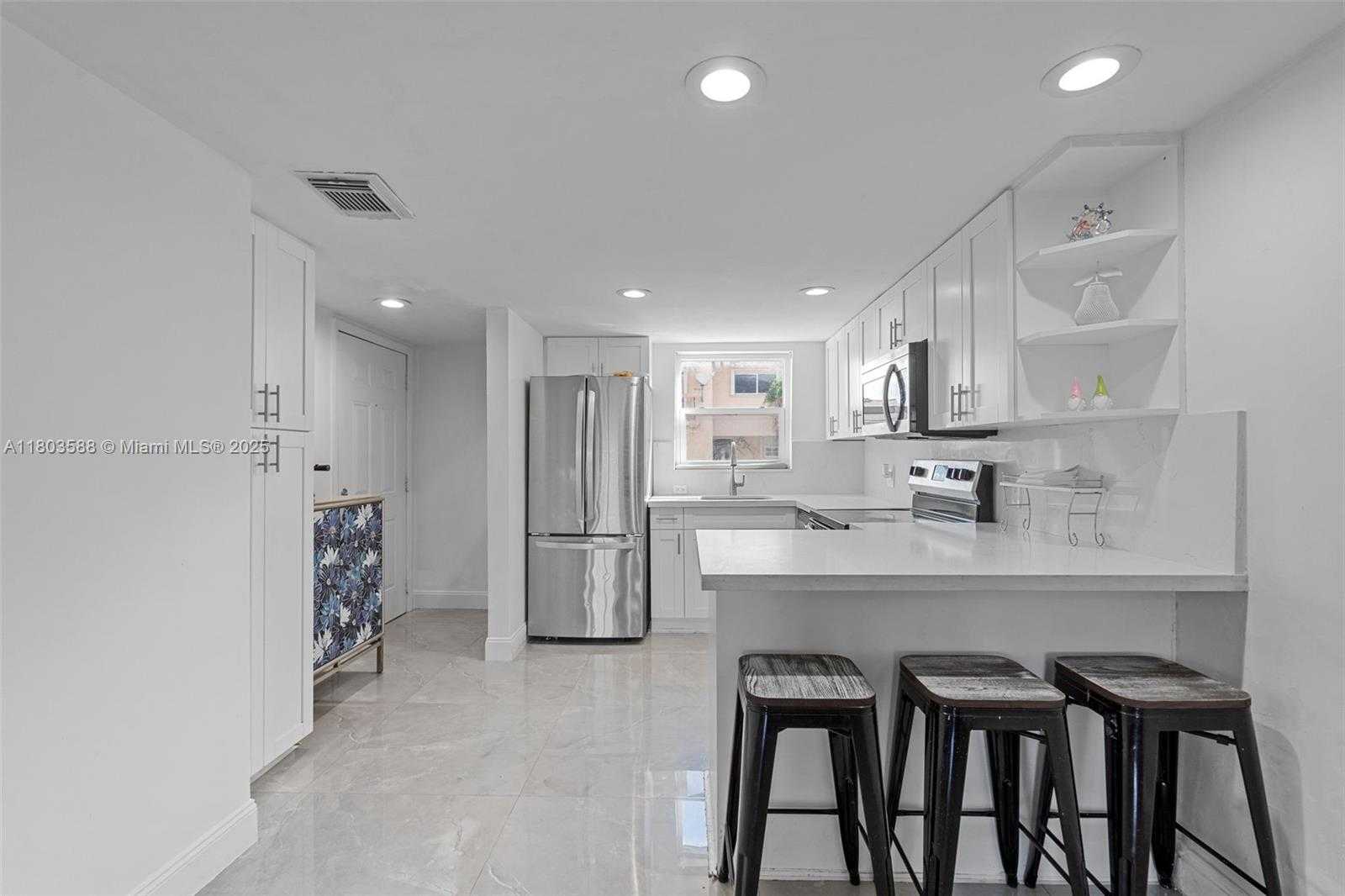 Small Image of 5530 WEST 26TH CT #209, Hialeah Number 7