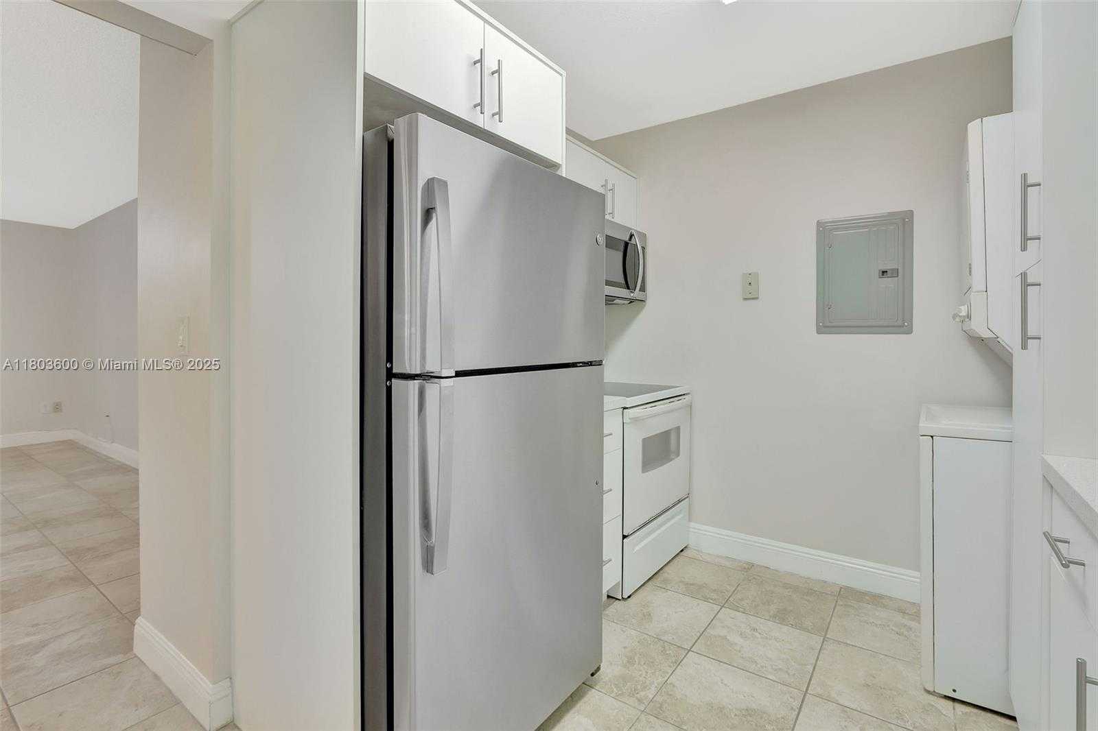 Small Image of 7915 SOUTH WEST 86TH ST #705, Miami Number 4