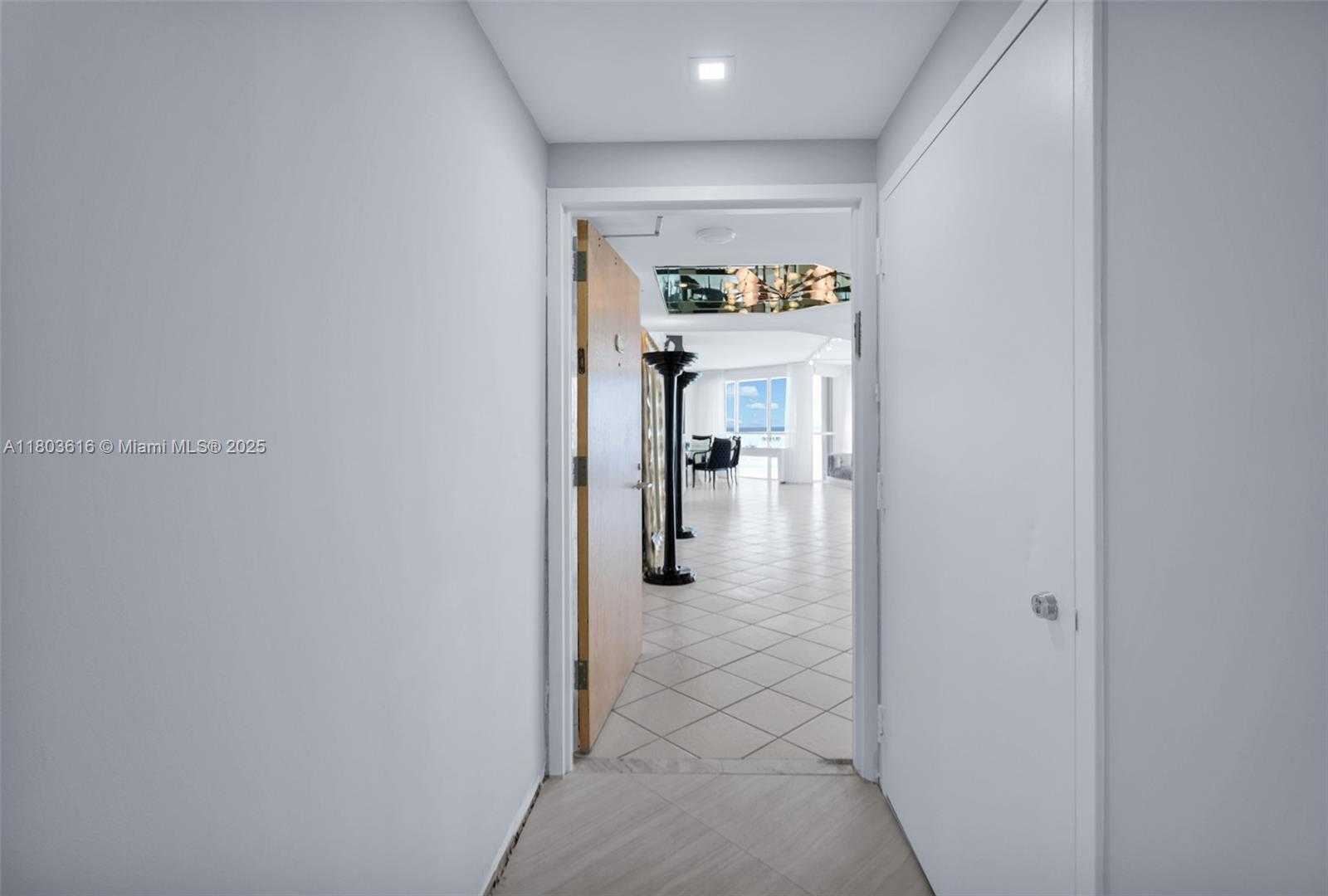 Small Image of 16485 COLLINS AVE #1236- Corner unit -OCEAN, Sunny Isles Beach Number 9