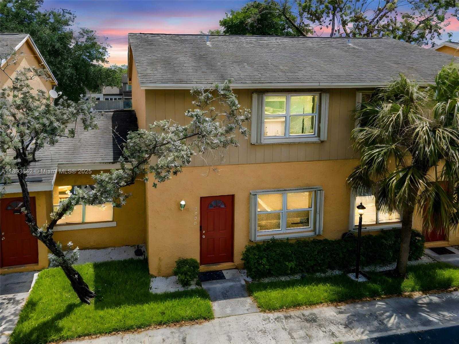 Small Image of 7329 WEST SUNRISE BLVD #7329, Plantation Number 2