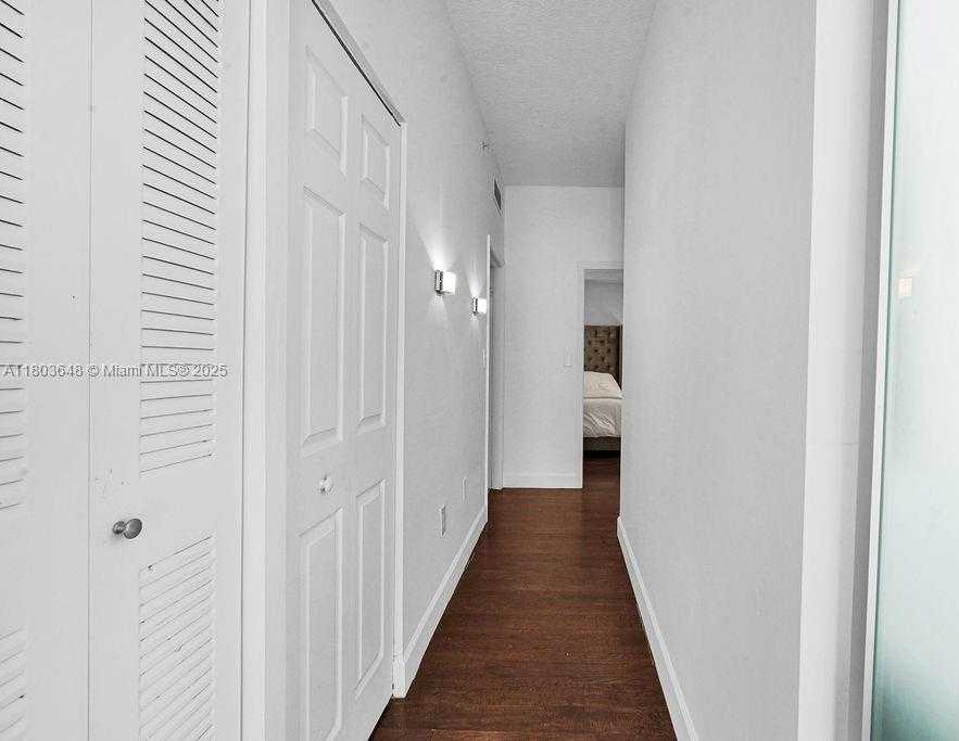 Small Image of 275 NORTH EAST 18TH ST #306, Miami Number 6