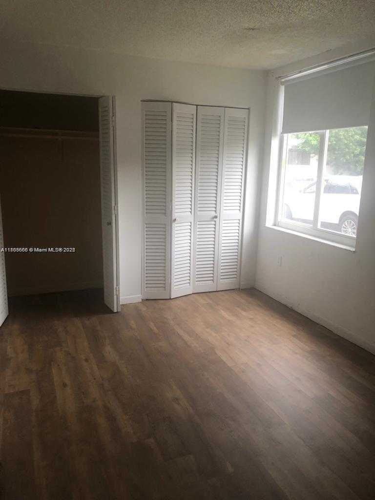 Small Image of 250 180TH DR #108, Sunny Isles Beach Number 13