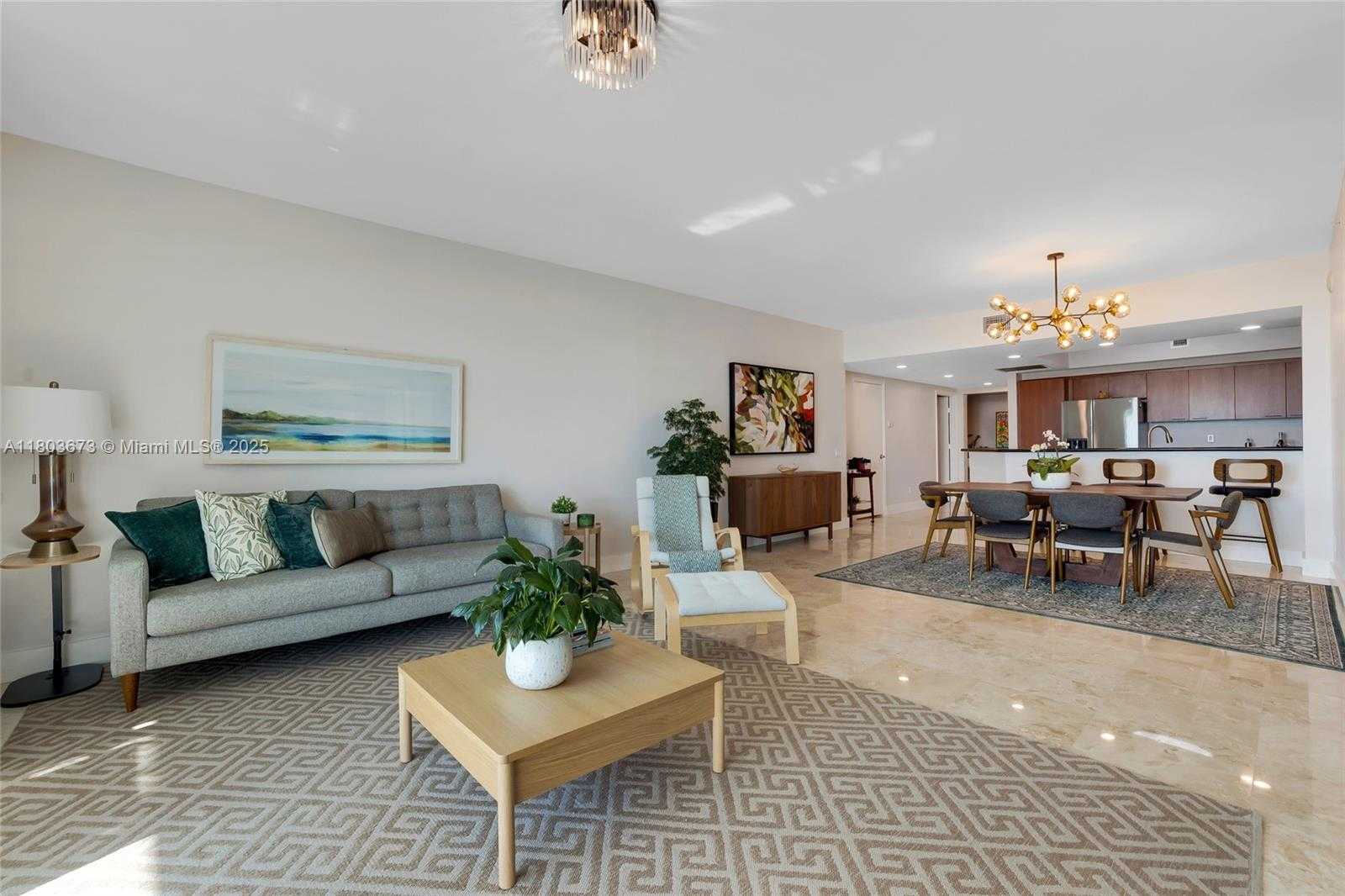Small Image of 14951 ROYAL OAKS LN #901, North Miami Number 13