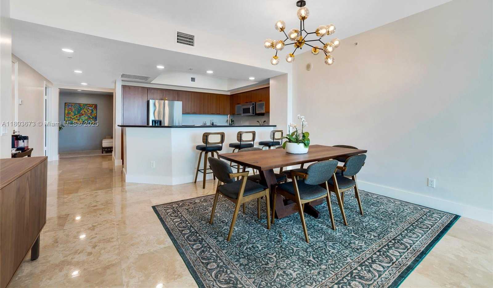 Small Image of 14951 ROYAL OAKS LN #901, North Miami Number 15