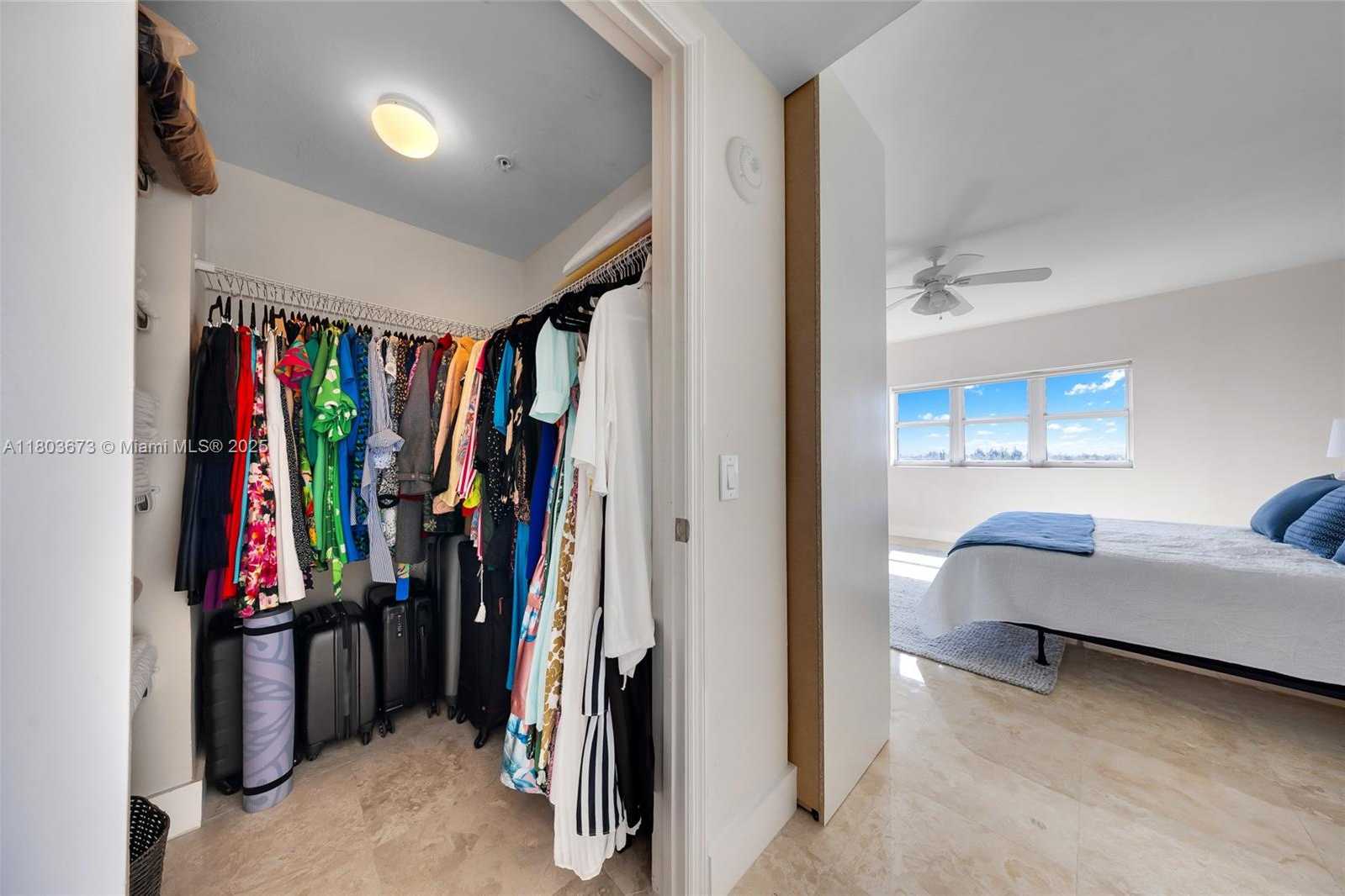Small Image of 14951 ROYAL OAKS LN #901, North Miami Number 21
