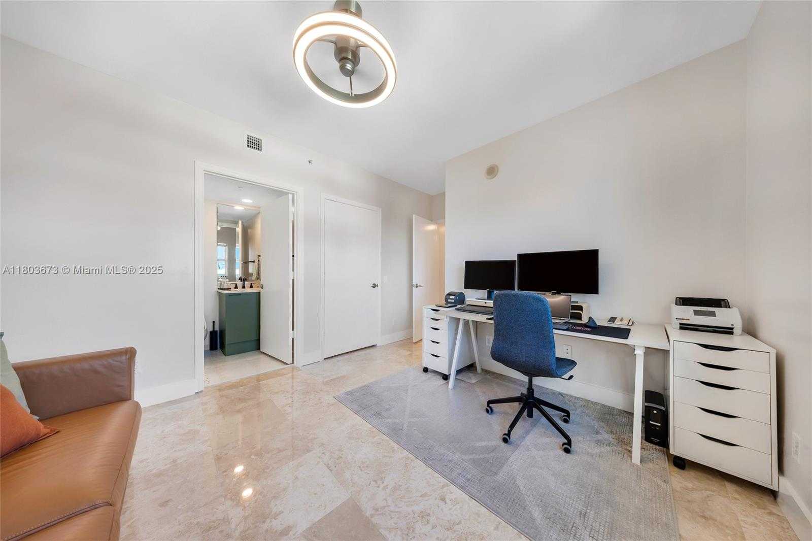 Small Image of 14951 ROYAL OAKS LN #901, North Miami Number 29