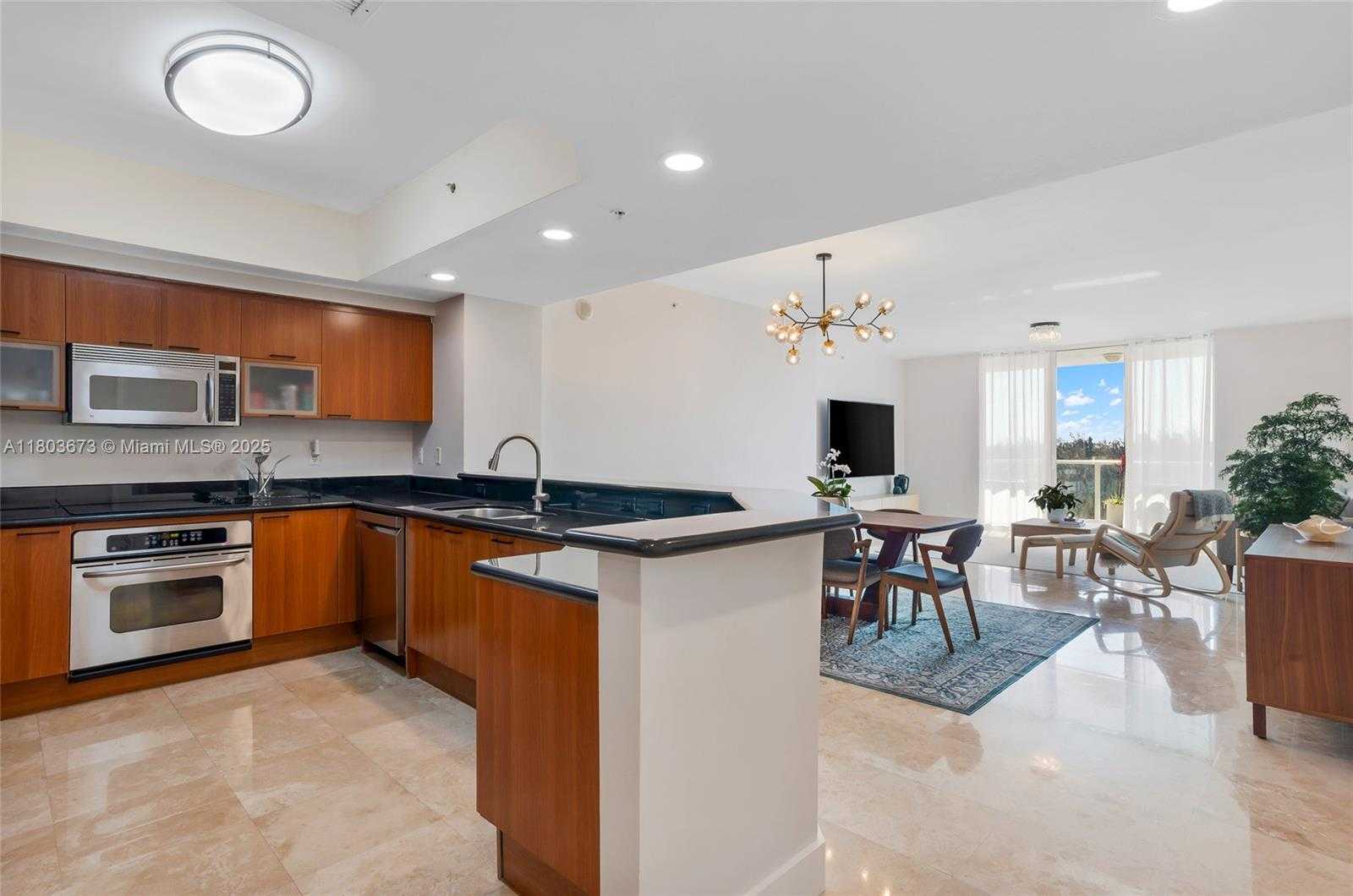 Small Image of 14951 ROYAL OAKS LN #901, North Miami Number 3