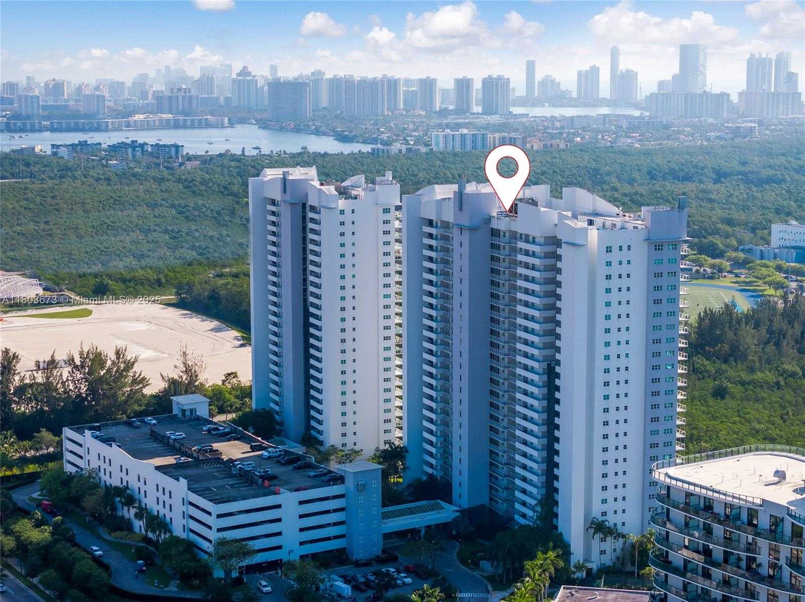 Small Image of 14951 ROYAL OAKS LN #901, North Miami Number 36