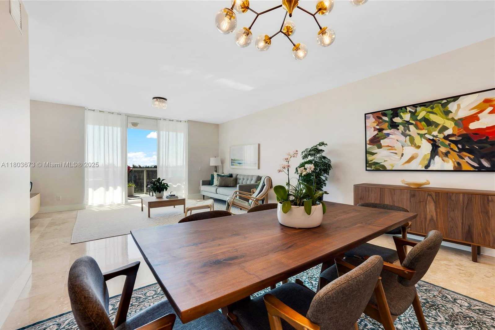 Small Image of 14951 ROYAL OAKS LN #901, North Miami Number 9