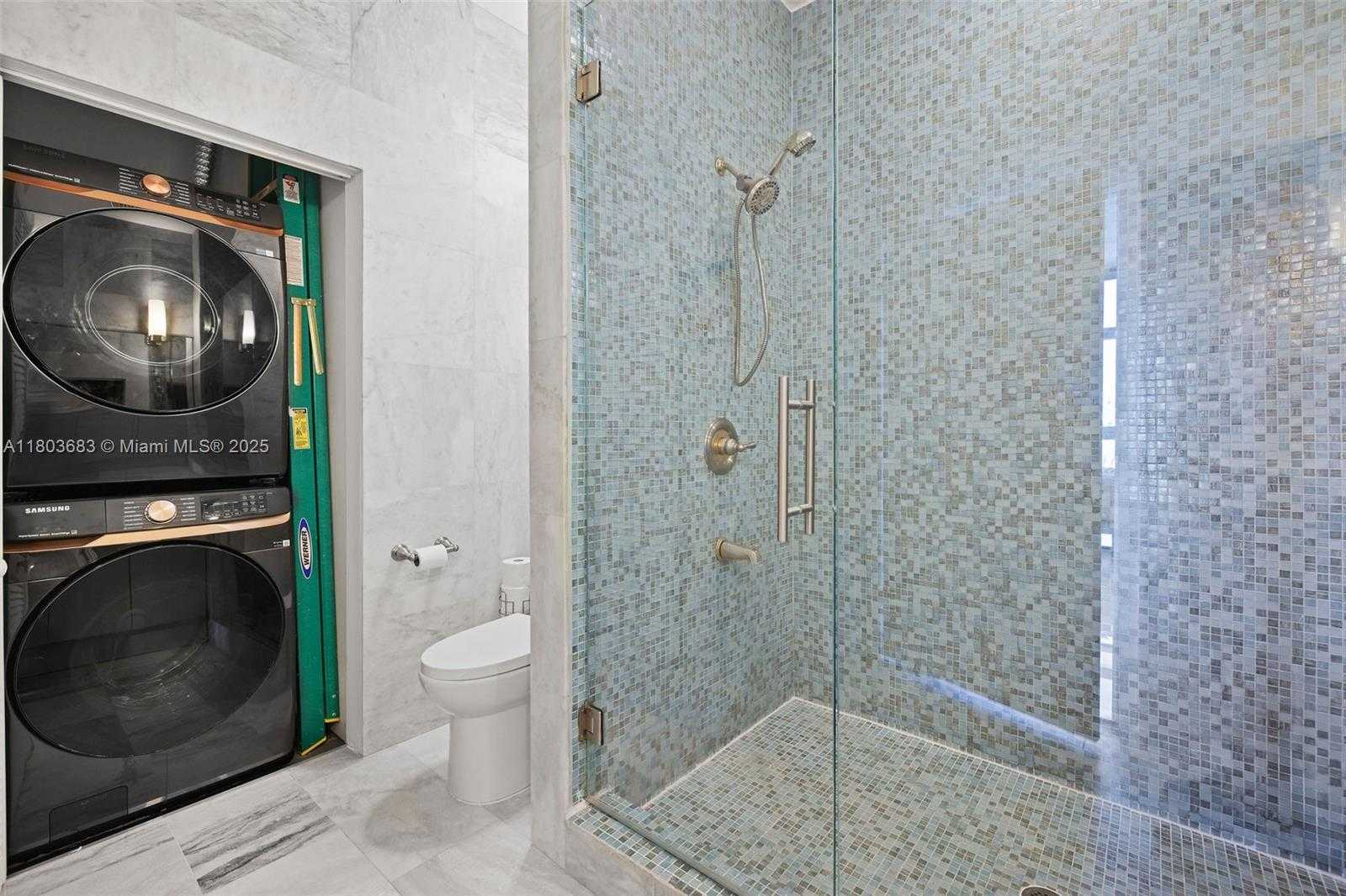Small Image of 2001 MERIDIAN AVE #528, Miami Beach Number 17