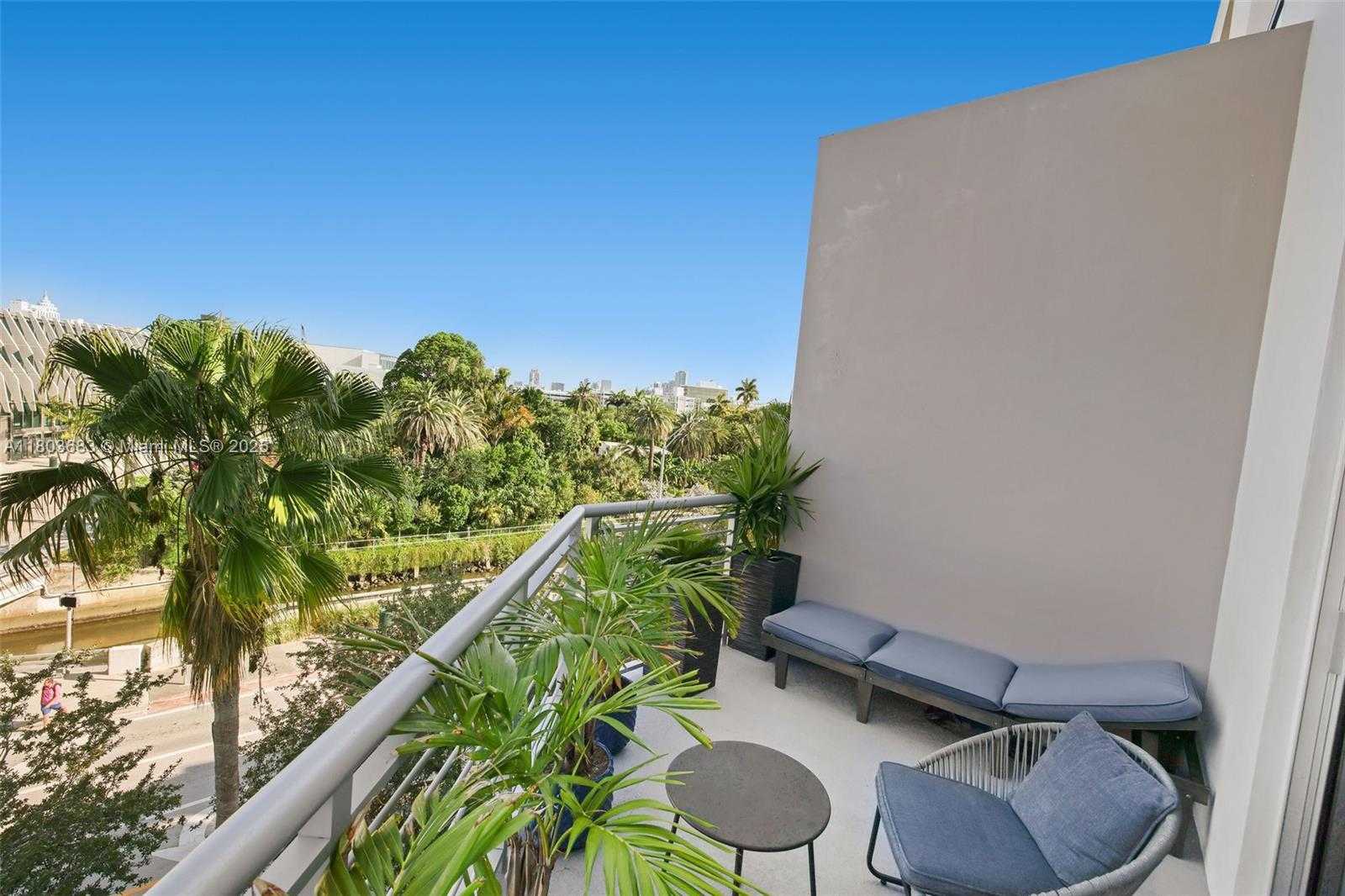 Small Image of 2001 MERIDIAN AVE #528, Miami Beach Number 20