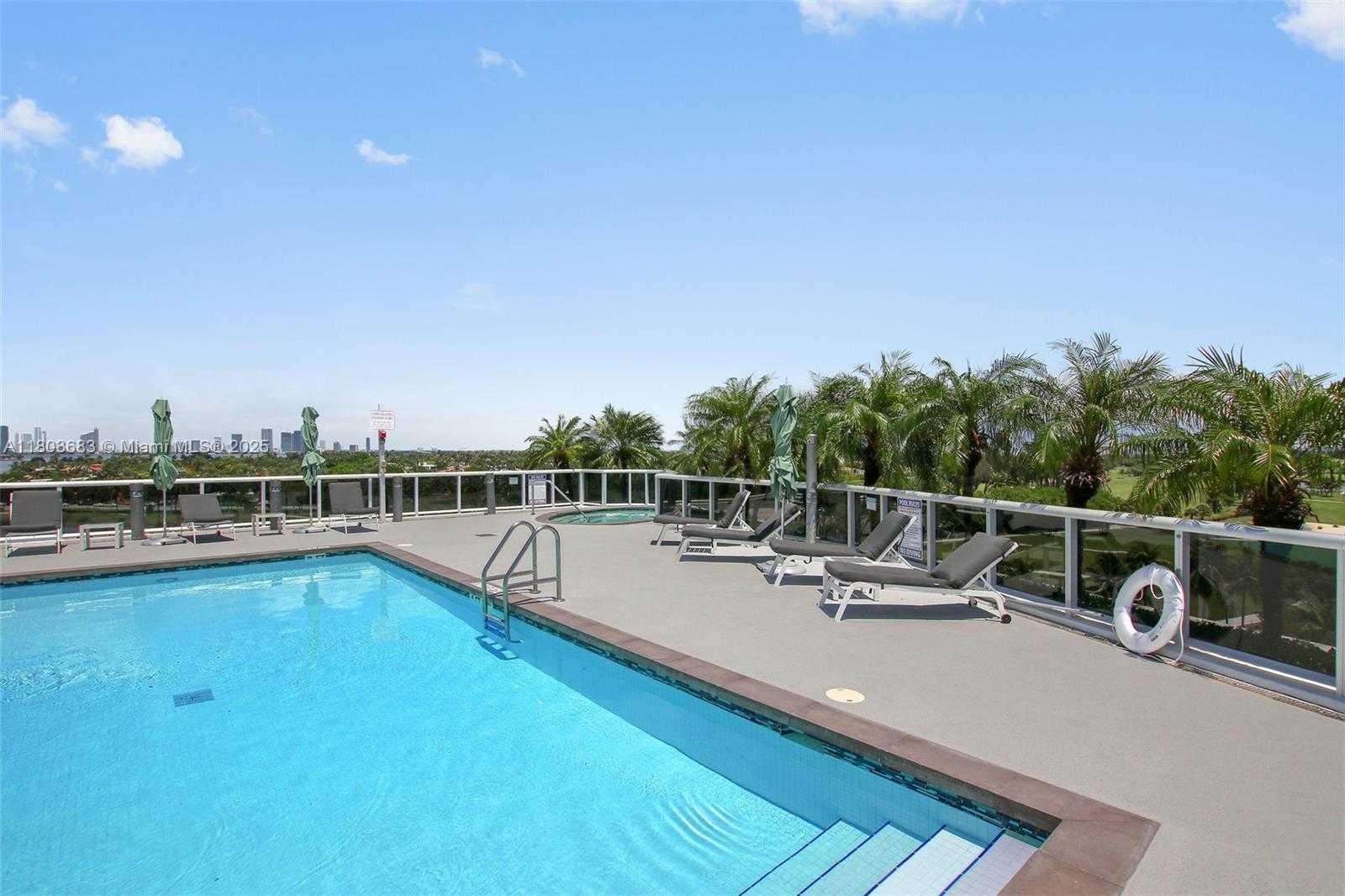 Small Image of 2001 MERIDIAN AVE #528, Miami Beach Number 31