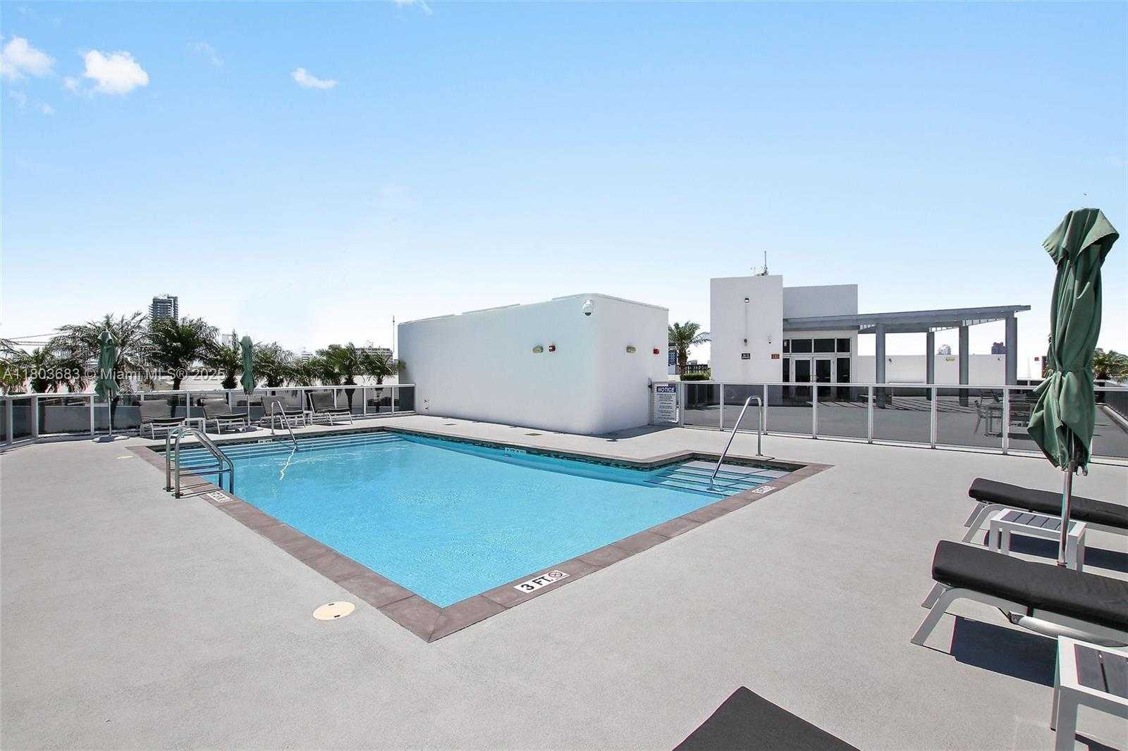 Small Image of 2001 MERIDIAN AVE #528, Miami Beach Number 34