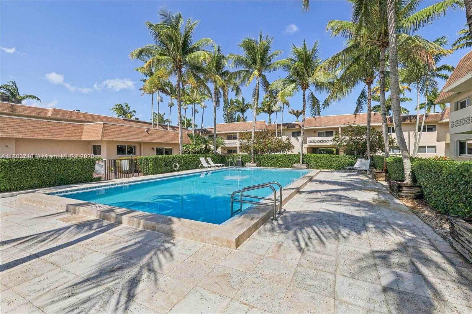 Small Image of 14500 SOUTH WEST 88TH AVE #104, Palmetto Bay Number 25