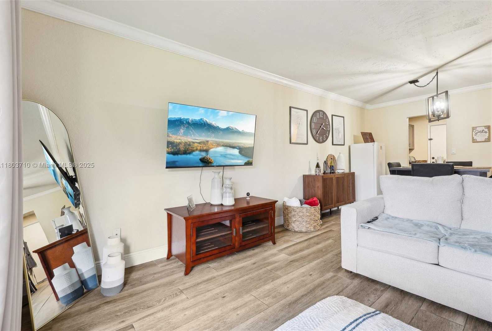 Small Image of 14500 SOUTH WEST 88TH AVE #104, Palmetto Bay Number 5