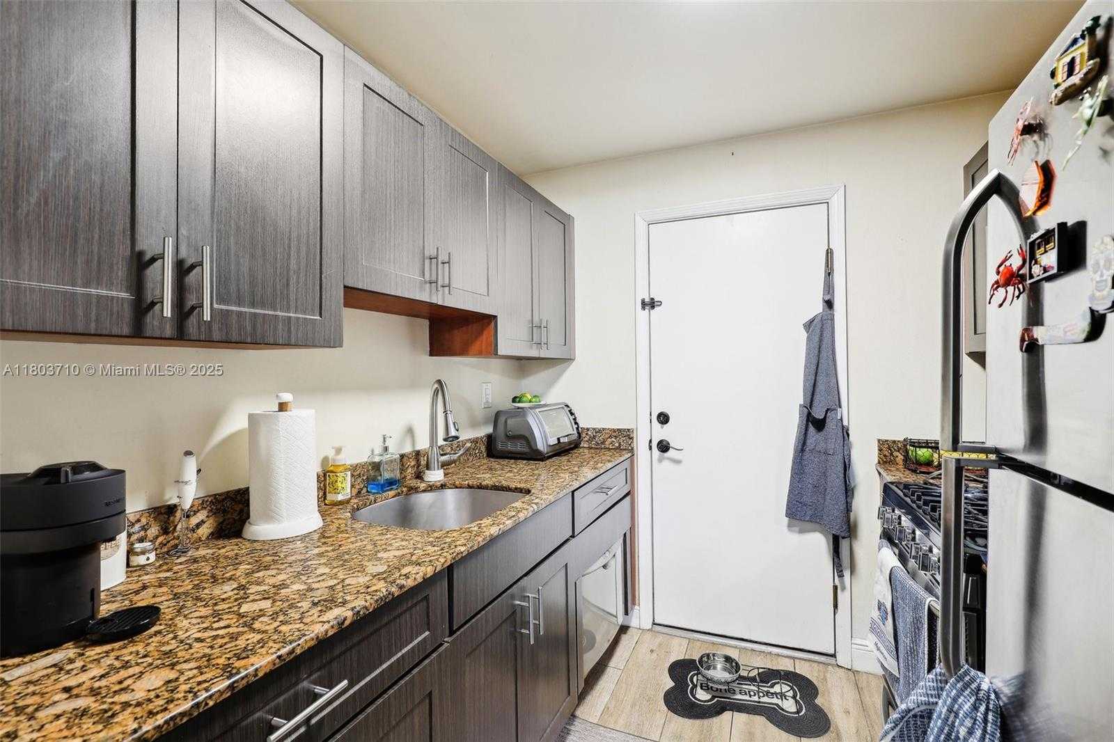 Small Image of 14500 SOUTH WEST 88TH AVE #104, Palmetto Bay Number 9