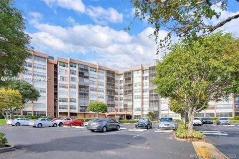 Small Image of 1400 SAINT CHARLES PL #L4, Pembroke Pines Number 28