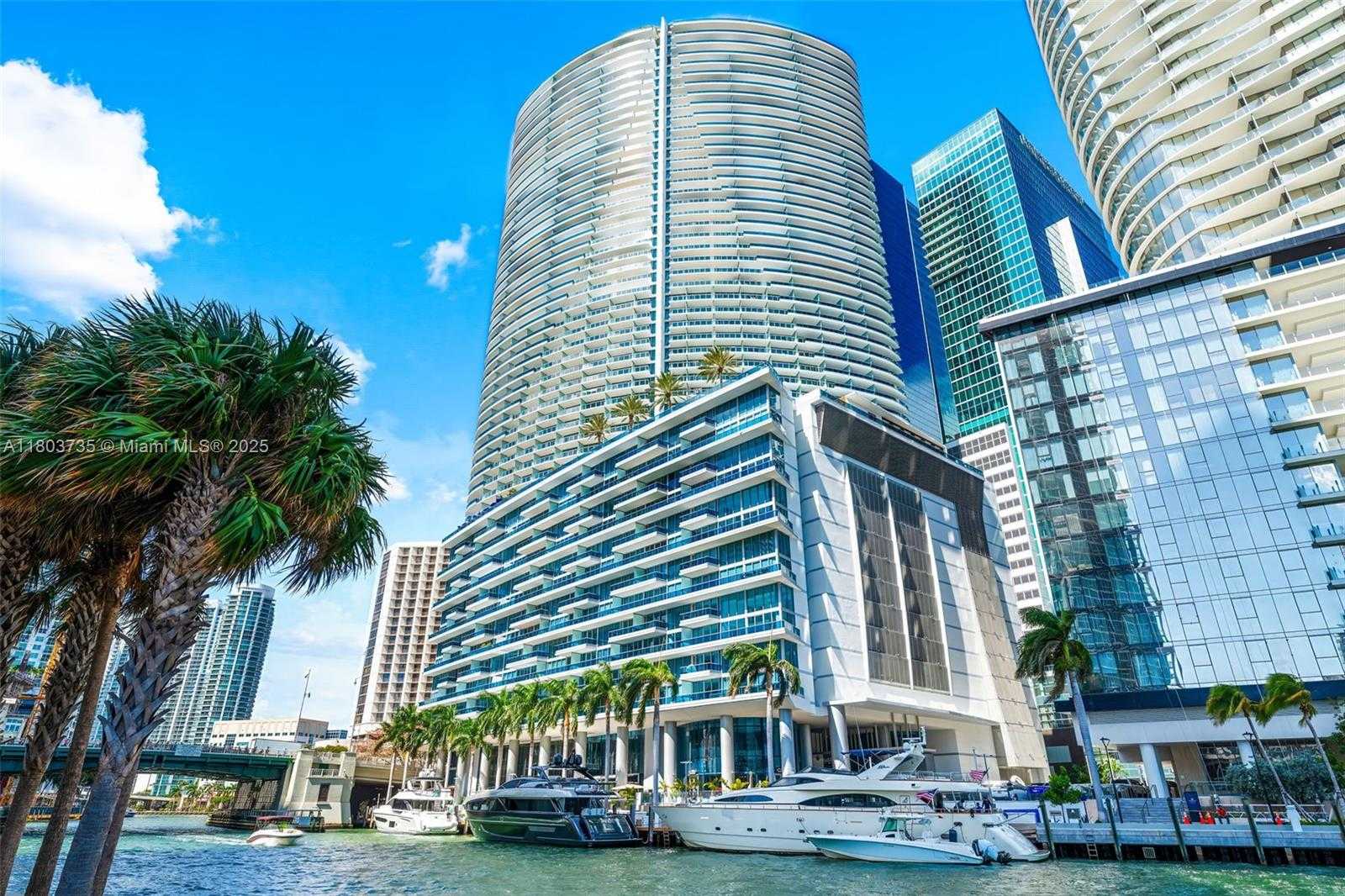 Small Image of 200 BISCAYNE BOULEVARD WAY #4005, Miami Number 15