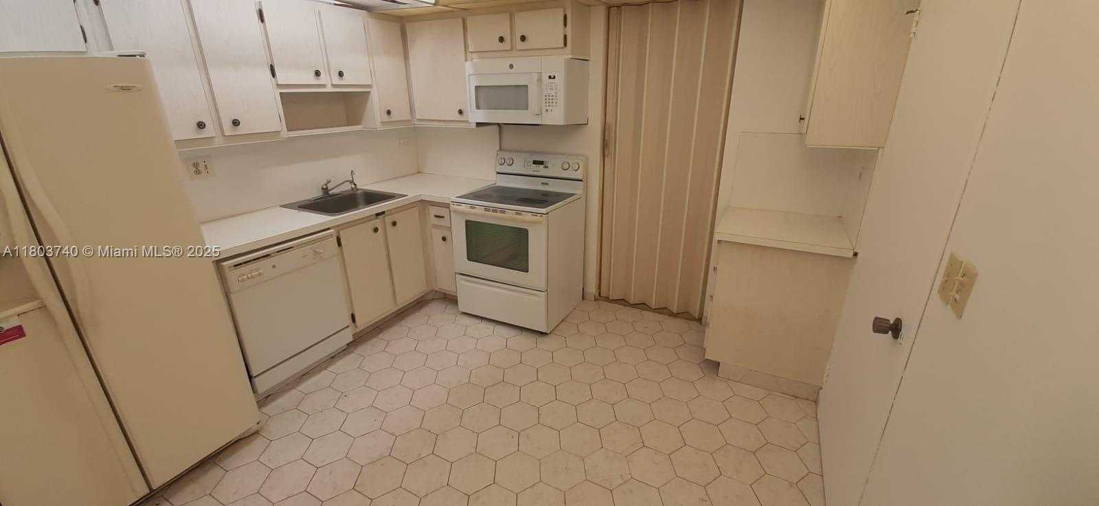 Small Image of 251 174TH ST #1711, Sunny Isles Beach Number 17