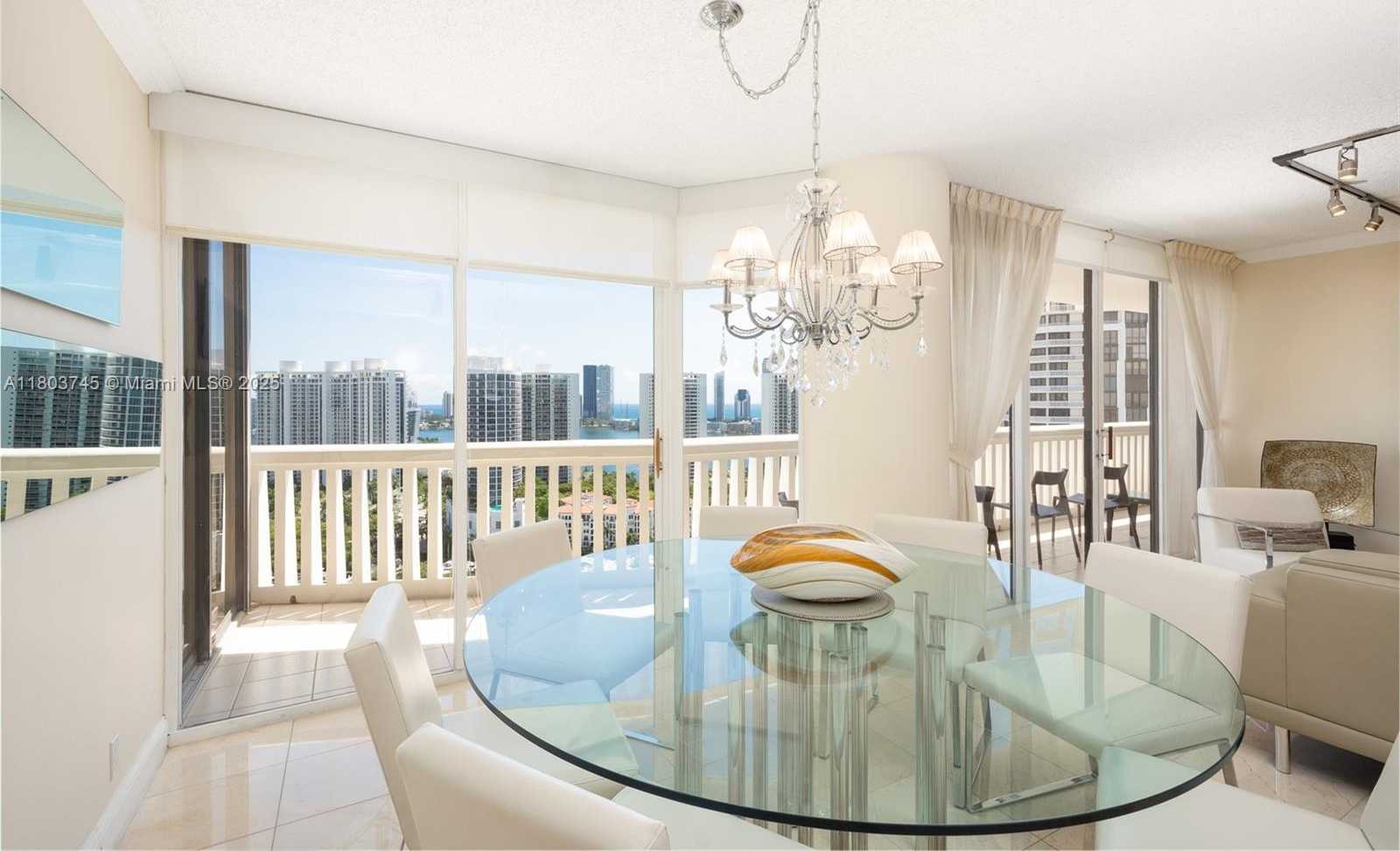 Small Image of 1000 WEST ISLAND BLVD #2707, Aventura Number 2