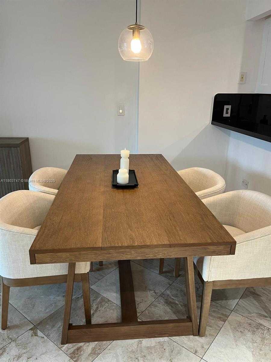 Small Image of 2301 COLLINS AVE #731, Miami Beach Number 4
