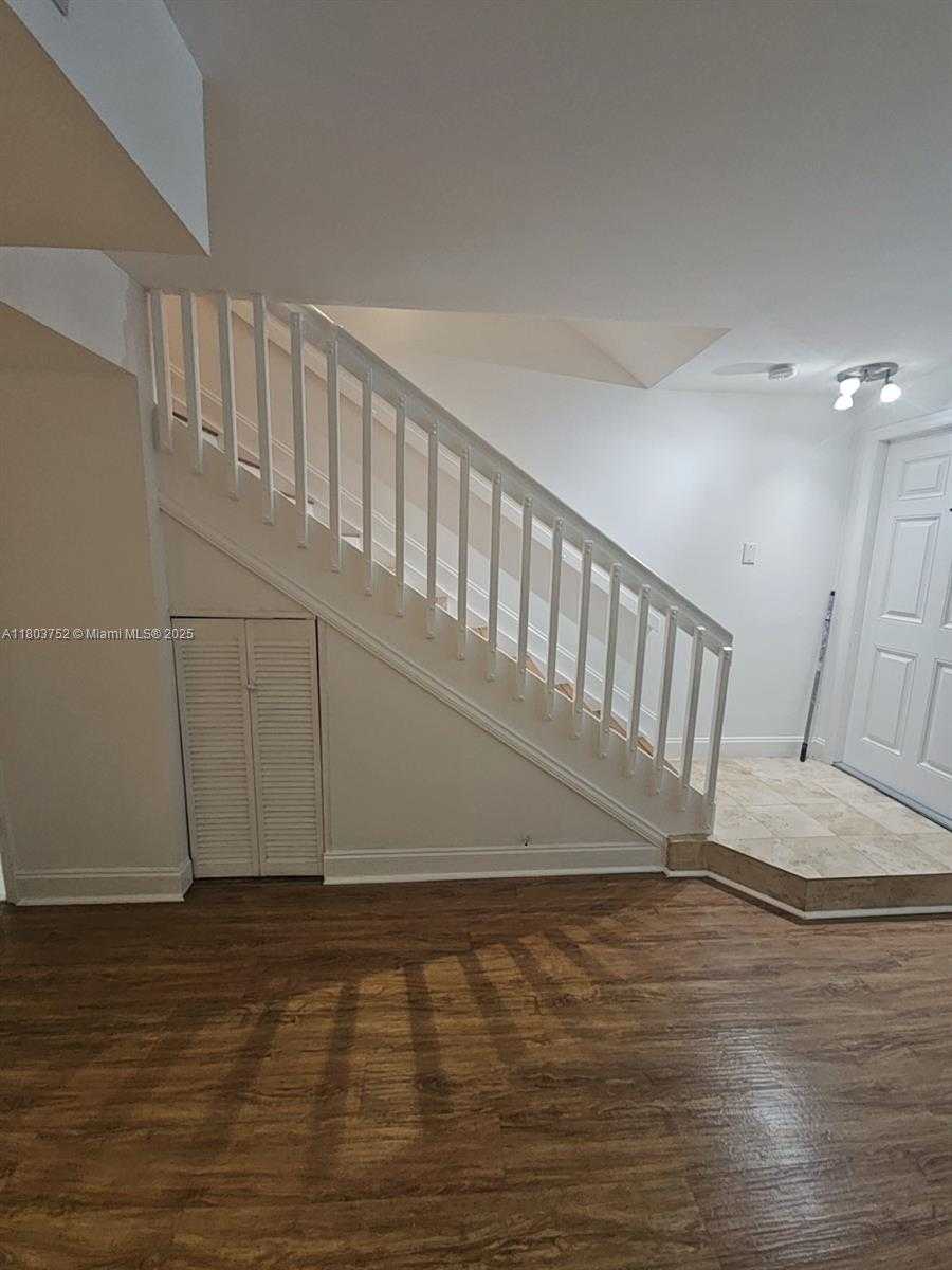 Small Image of 7870 SOUTH WEST 102ND LN, Miami Number 14