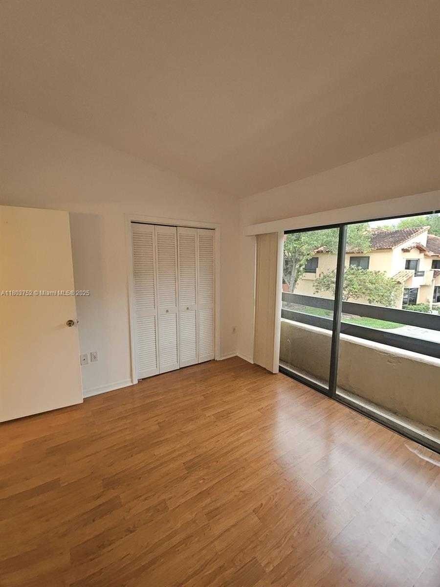 Small Image of 7870 SOUTH WEST 102ND LN, Miami Number 17